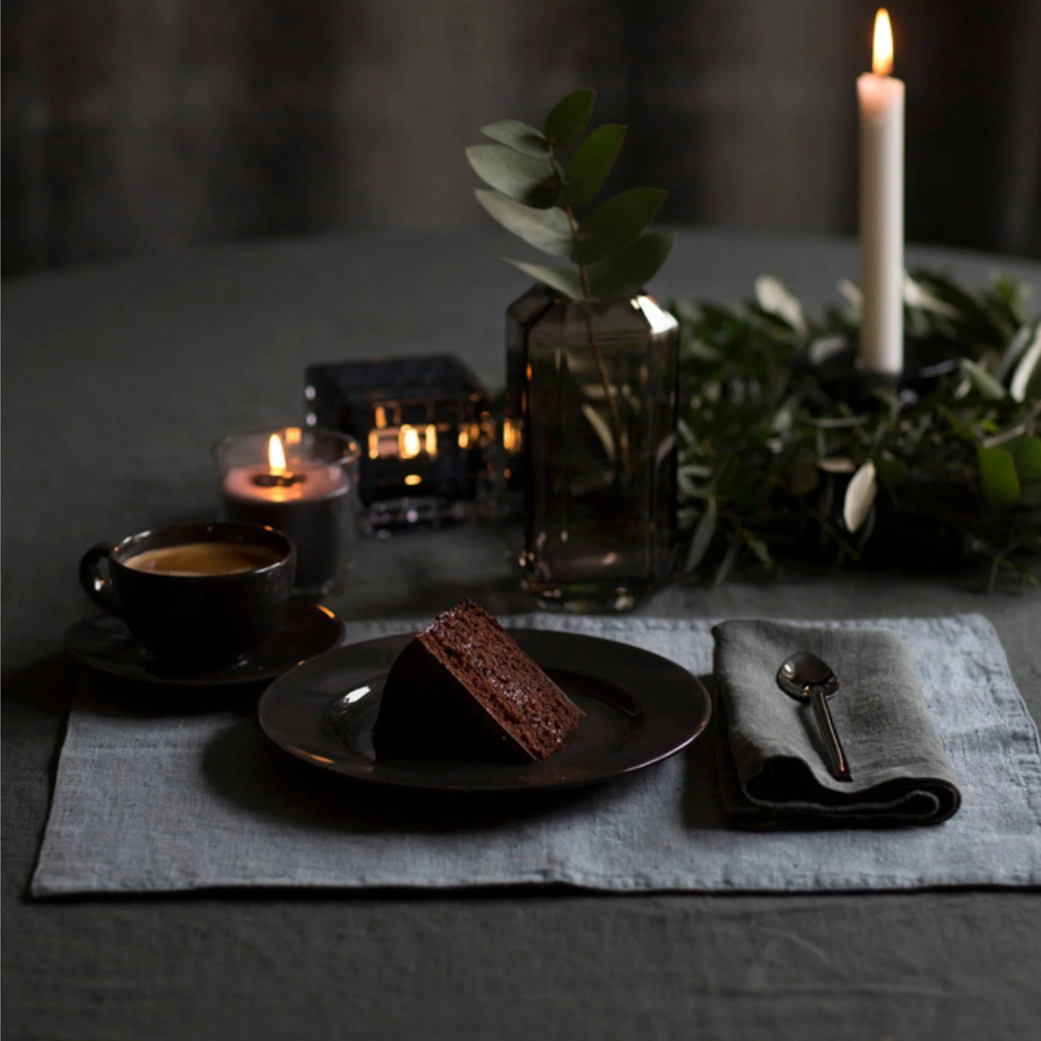 Forest Green Linen Tablecloth - Image 3