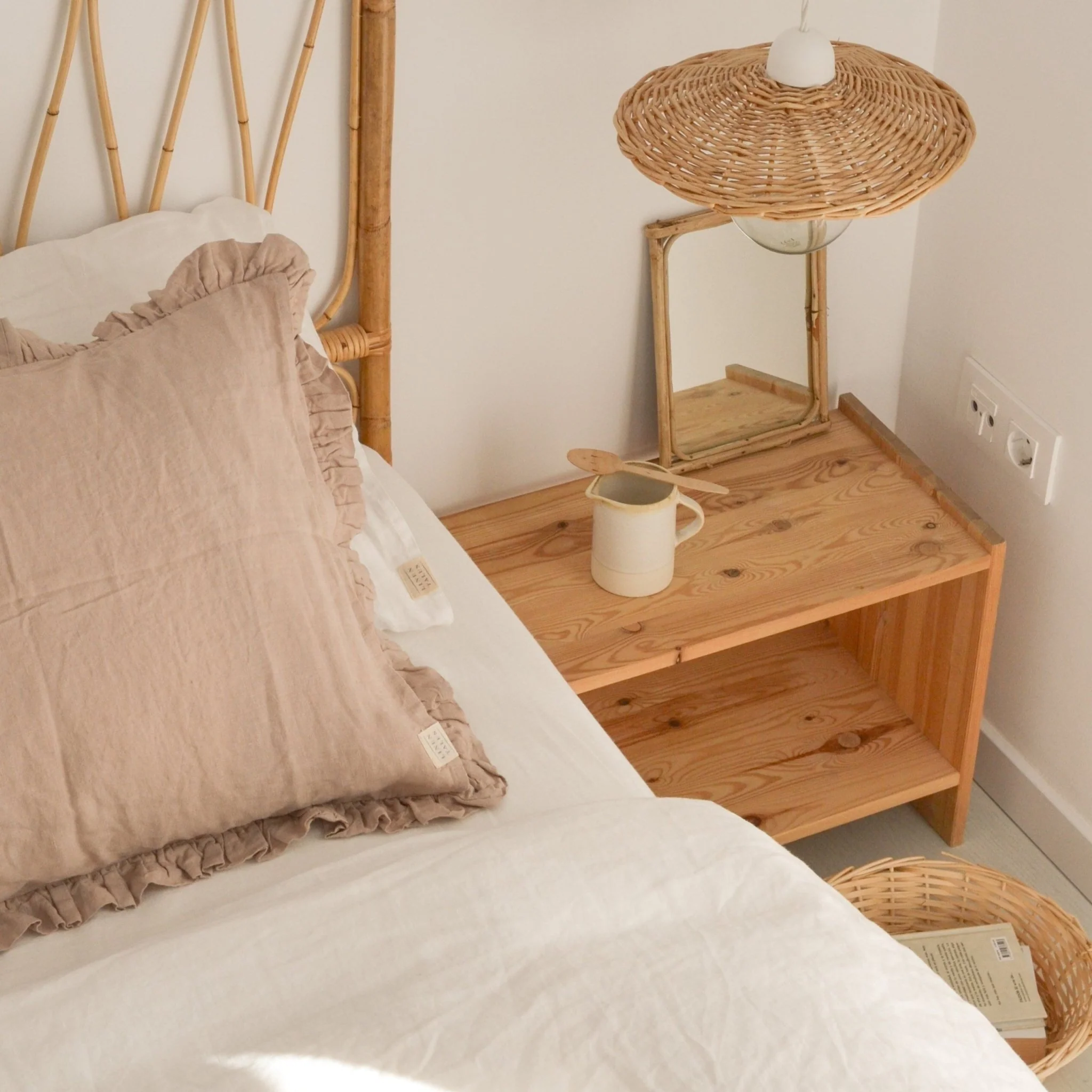 Portobello Linen Pillowcase with Frills - Image 3