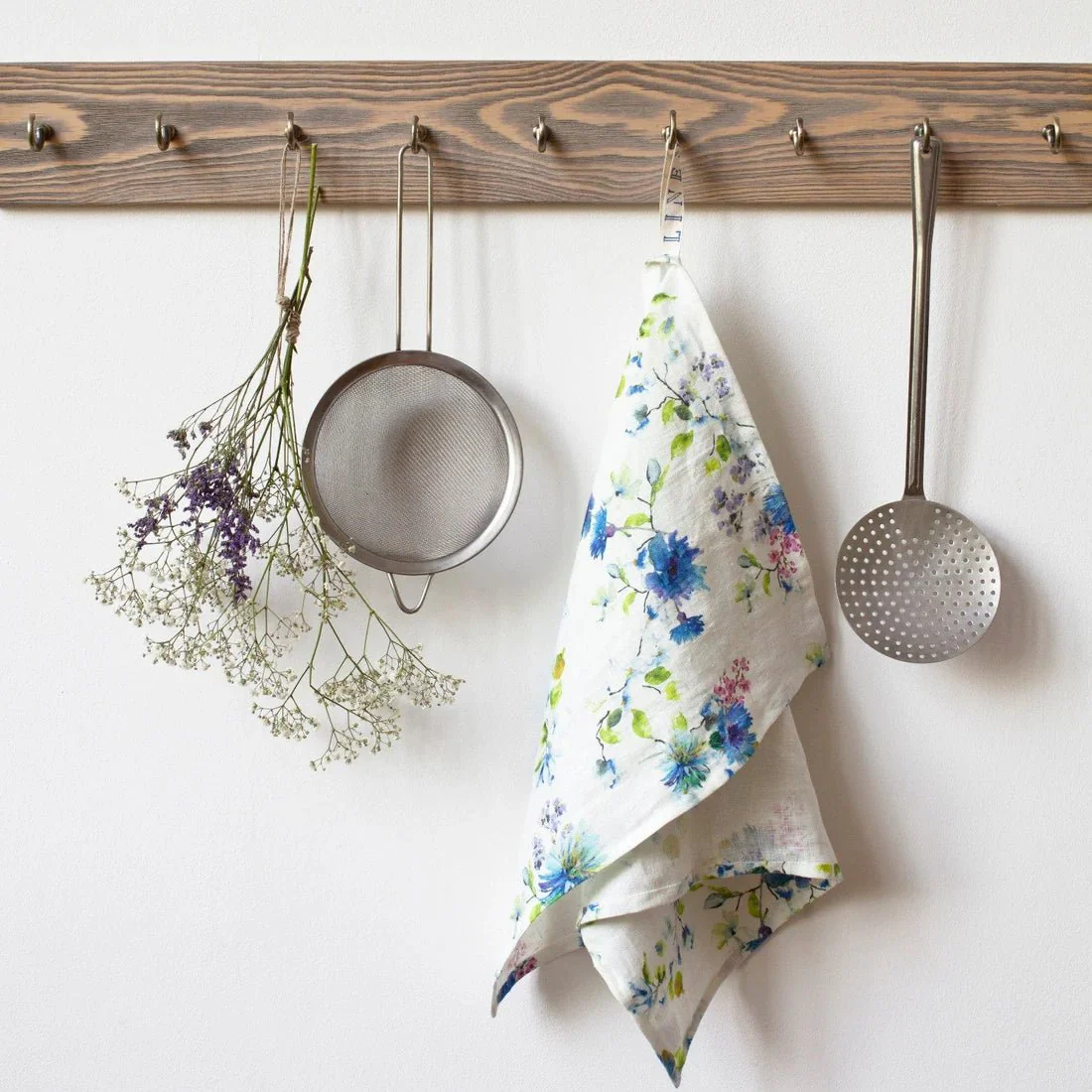 LIMITED EDITION White Flowers Linen Kitchen Towel