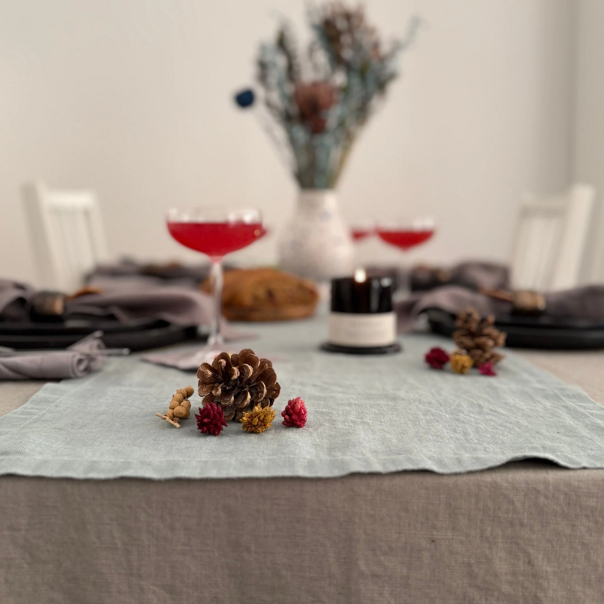 Green Milieu Linen Table Runner - Image 4