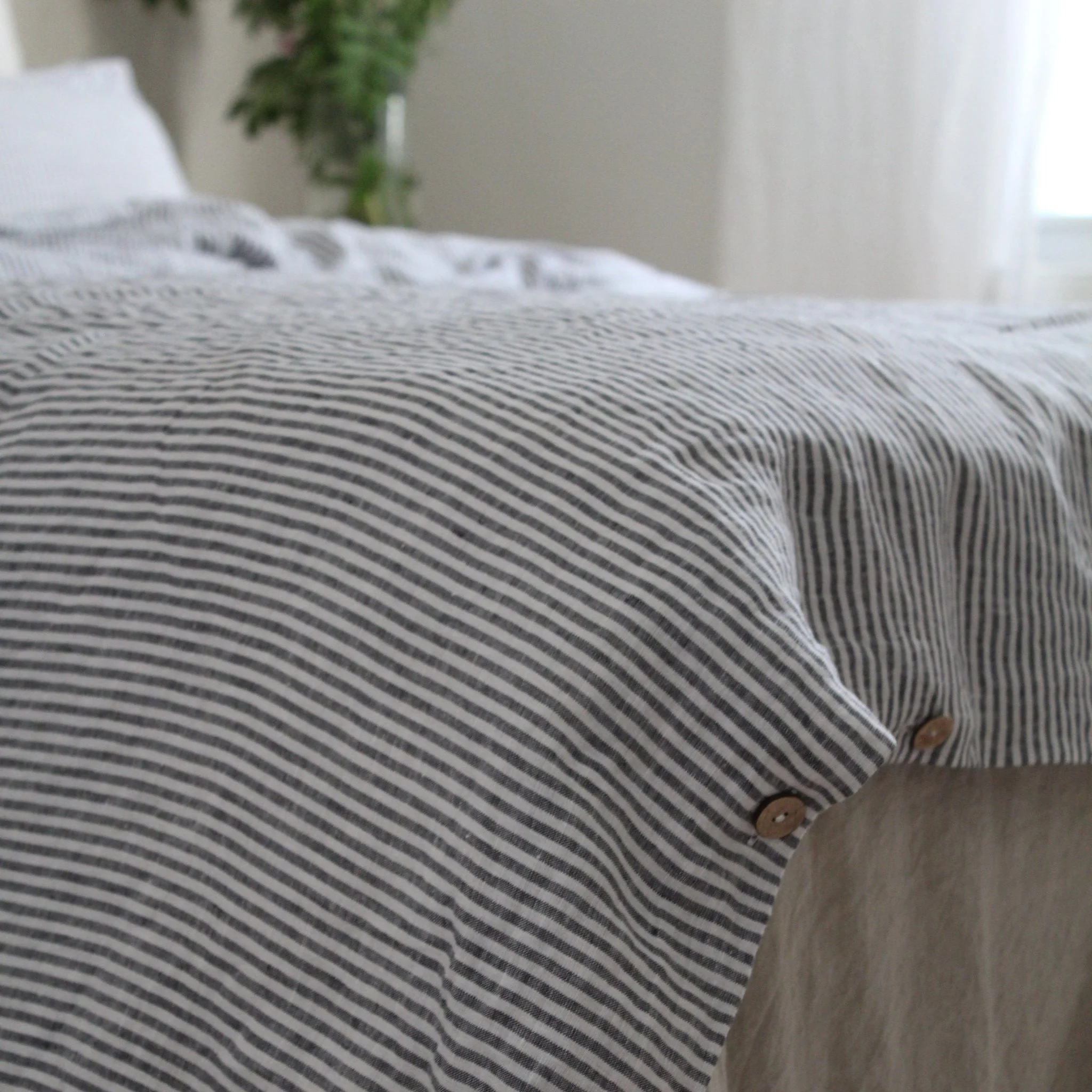 Thin Black Stripes Linen Duvet Cover - Image 4