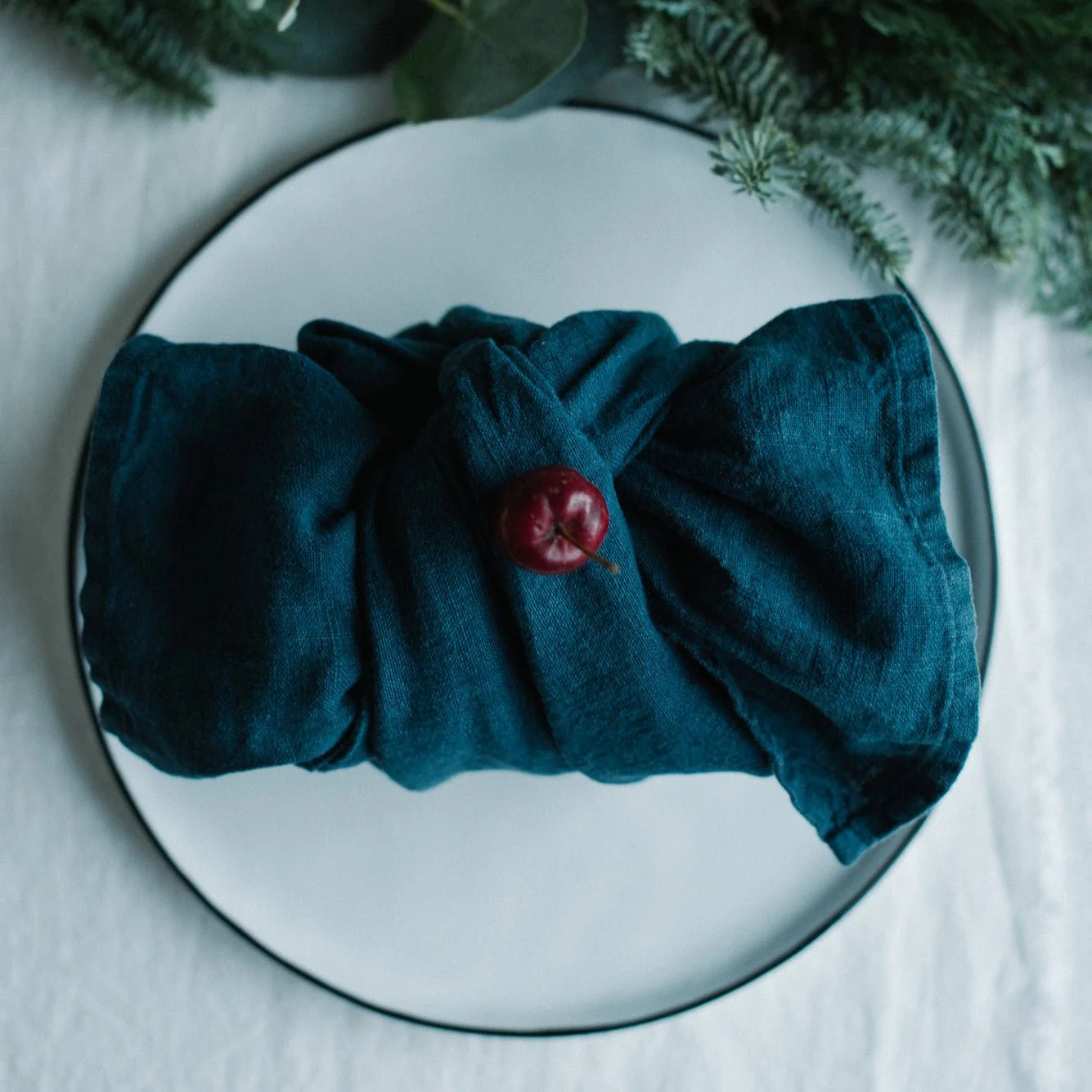 Deep Water Linen Napkins Set of 2 - Image 4