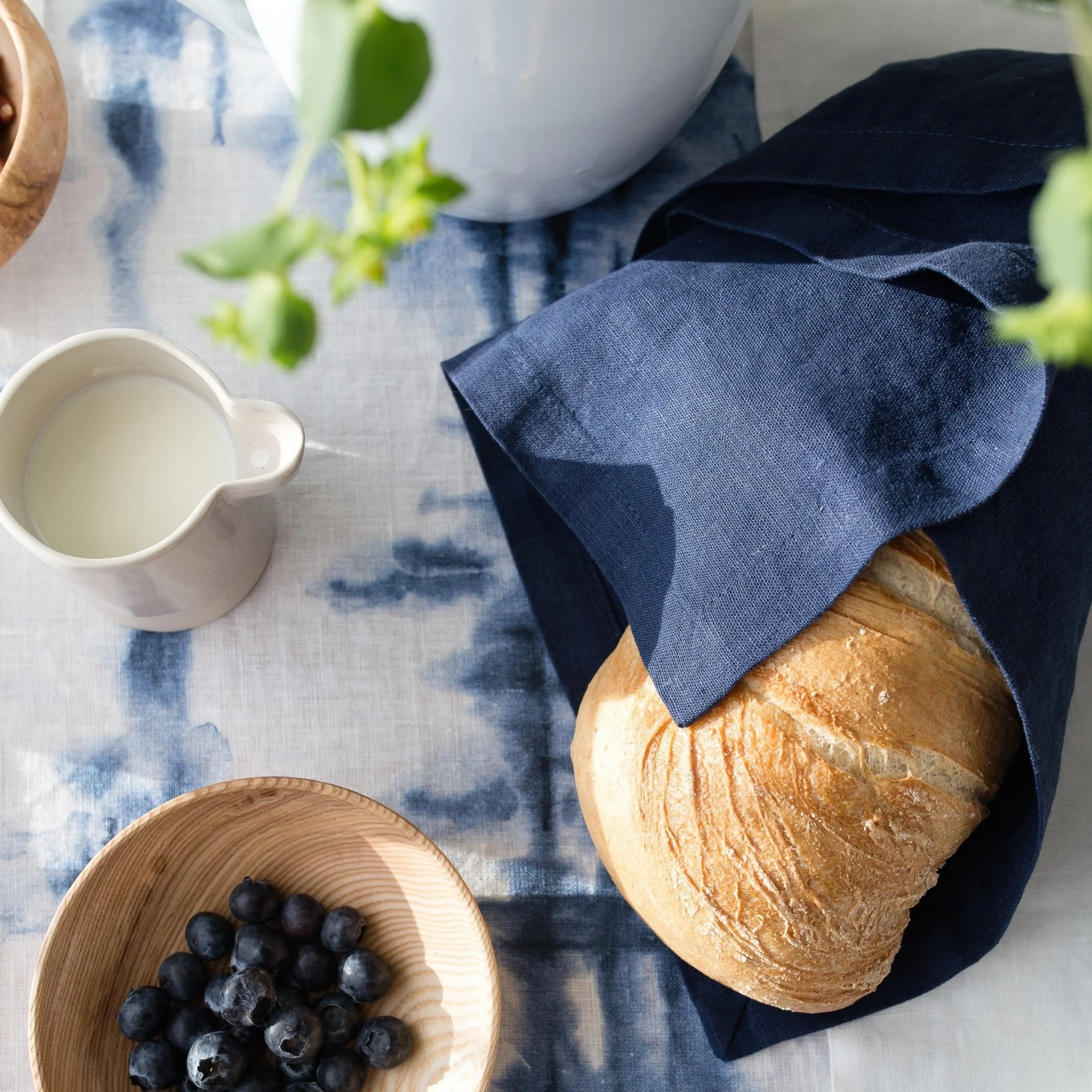 Navy Linen Napkins Set of 2 - Image 3