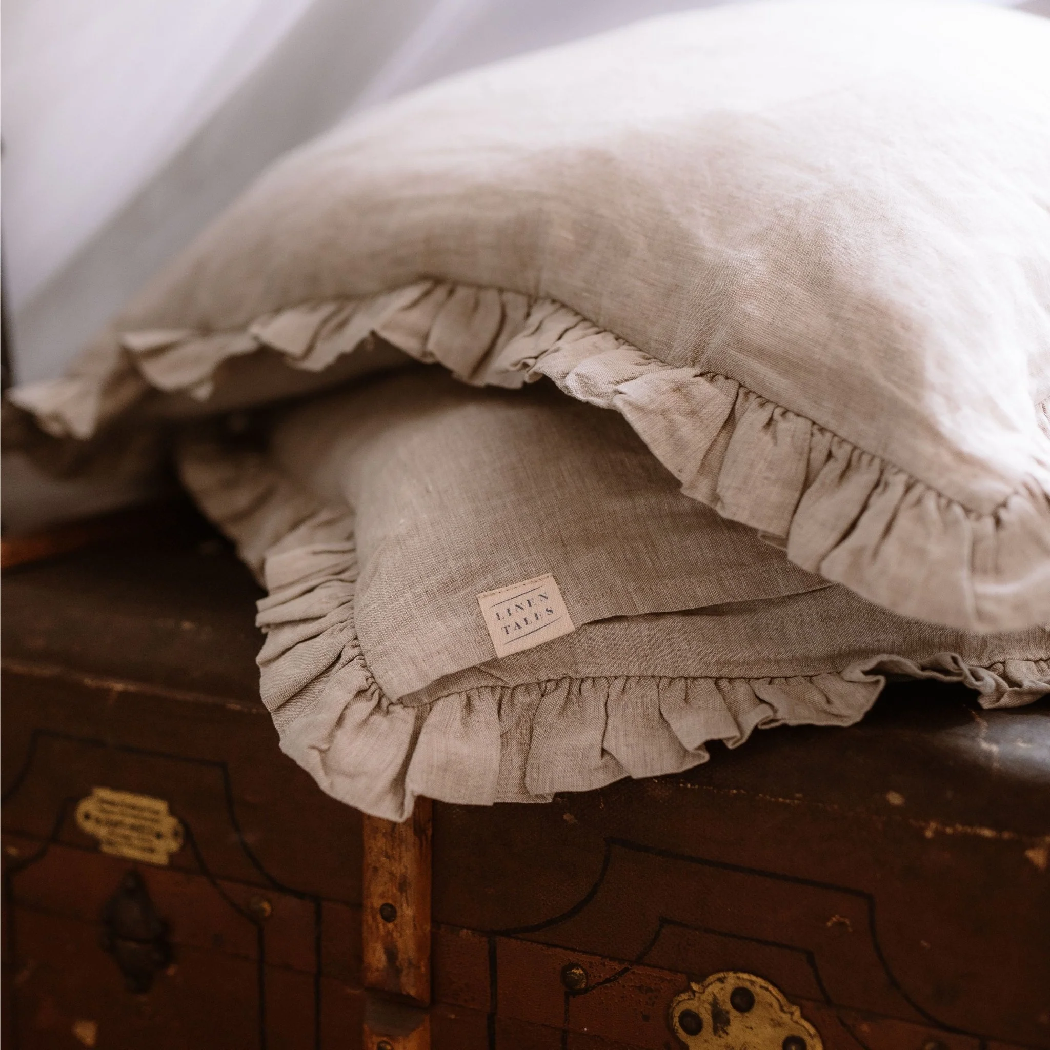 Melange Linen Pillowcase with Frills - Image 3