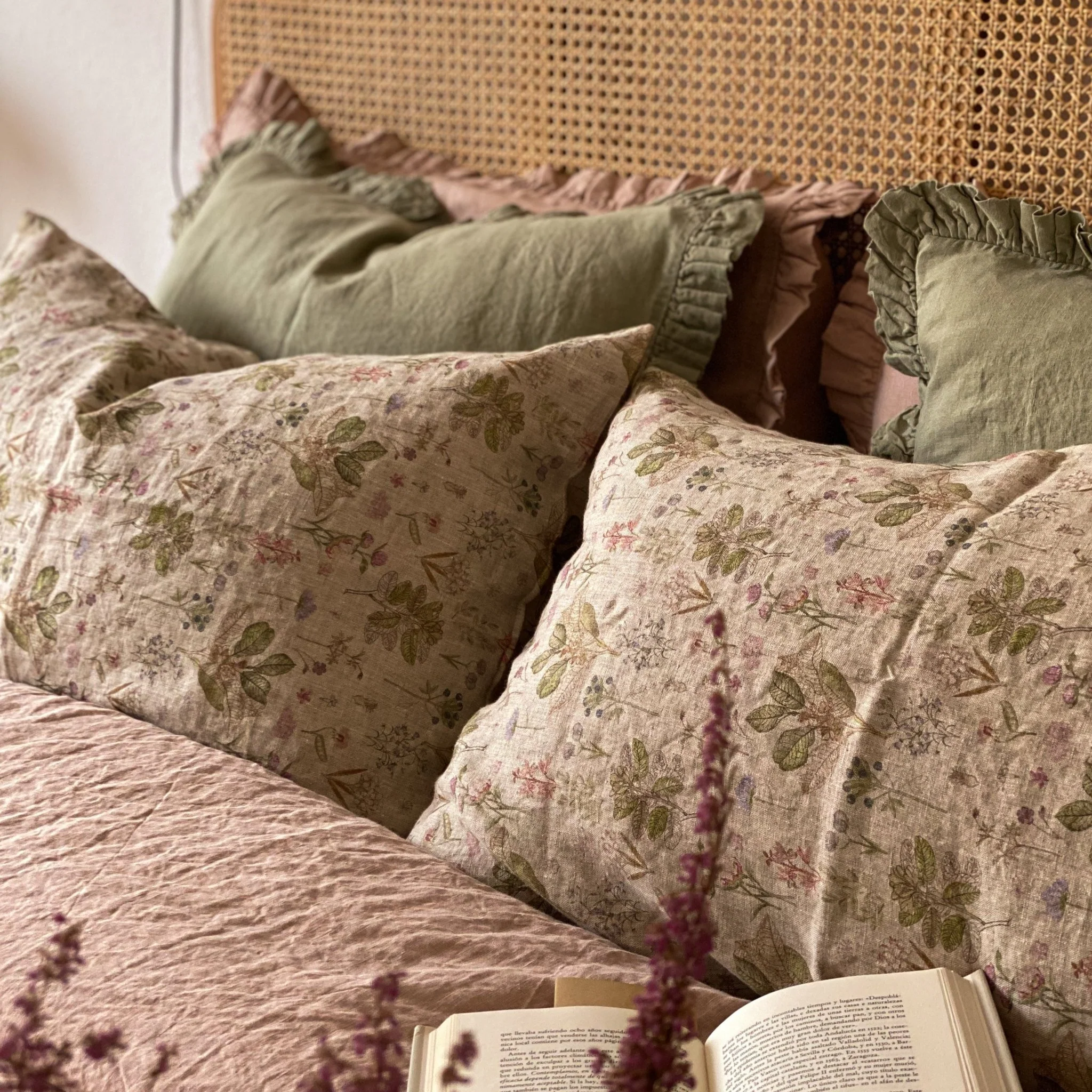 Sage Linen Pillowcase with Frills - Image 4