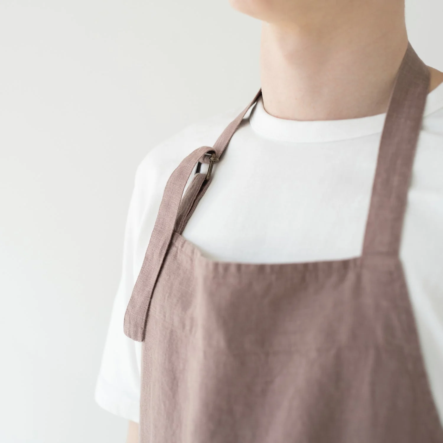 Ashes of Roses Linen Chef Apron - Image 3
