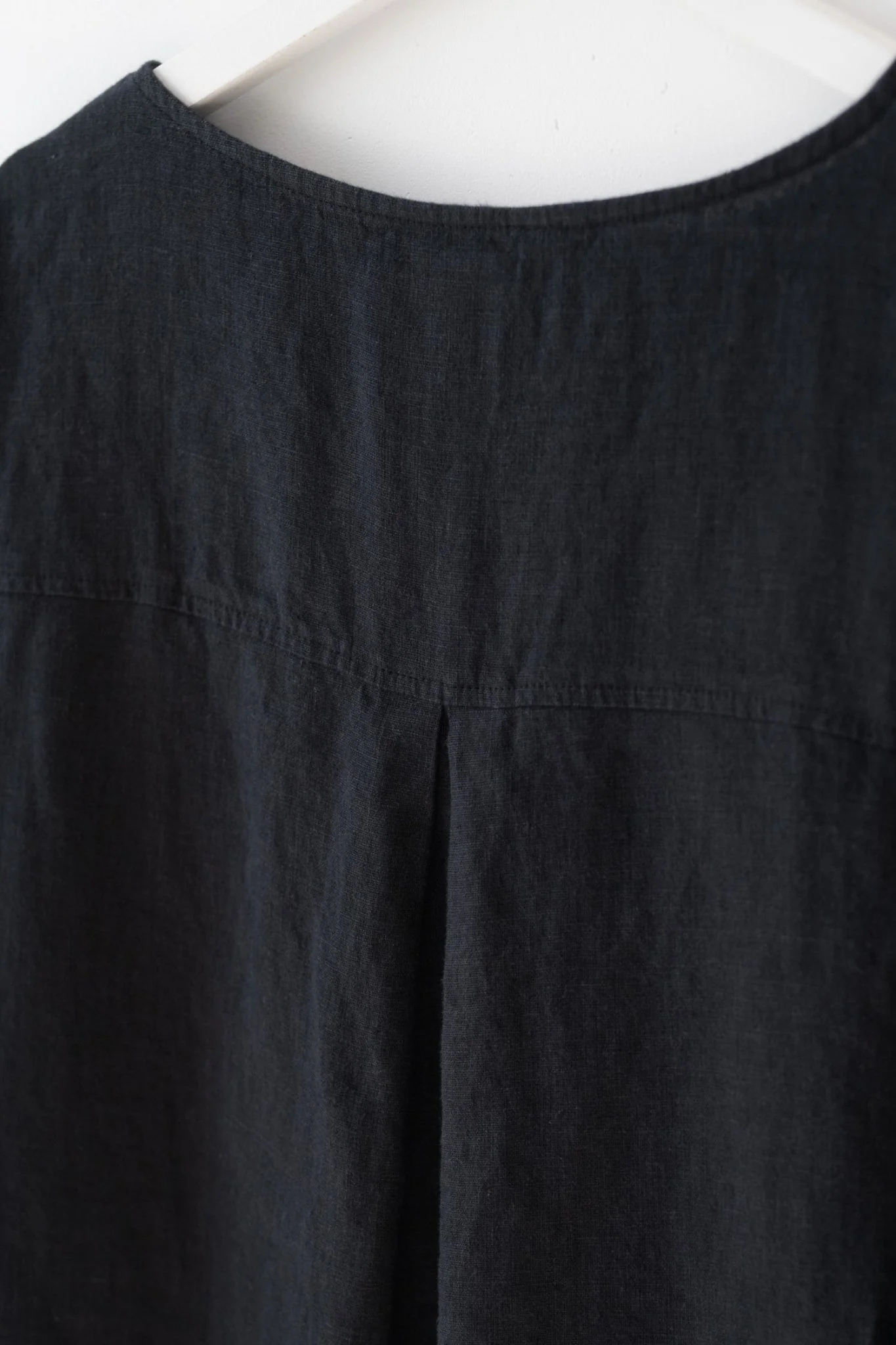 Black Linen Bilberry Top - Image 5