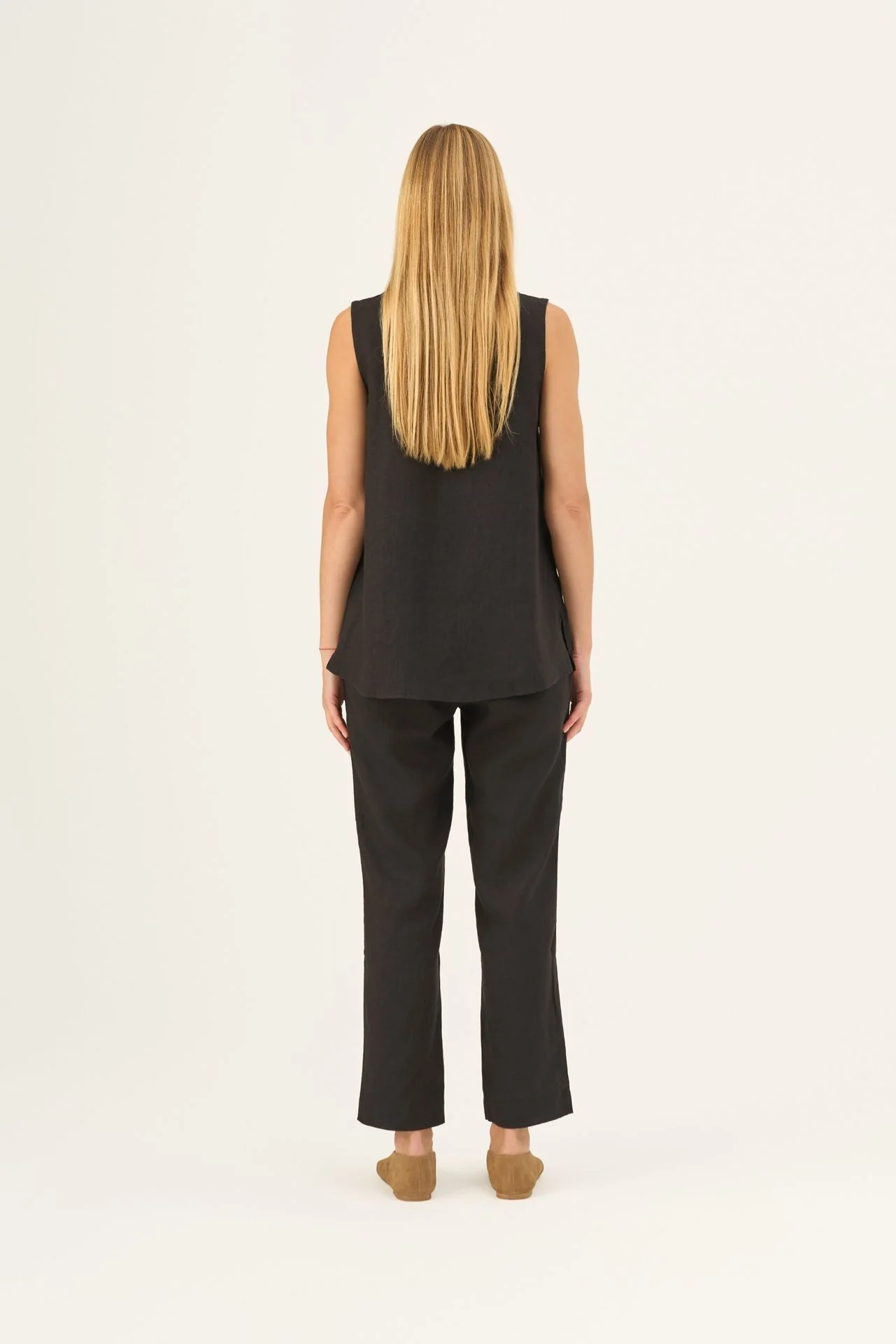 Black Linen Daffodil Top - Image 3
