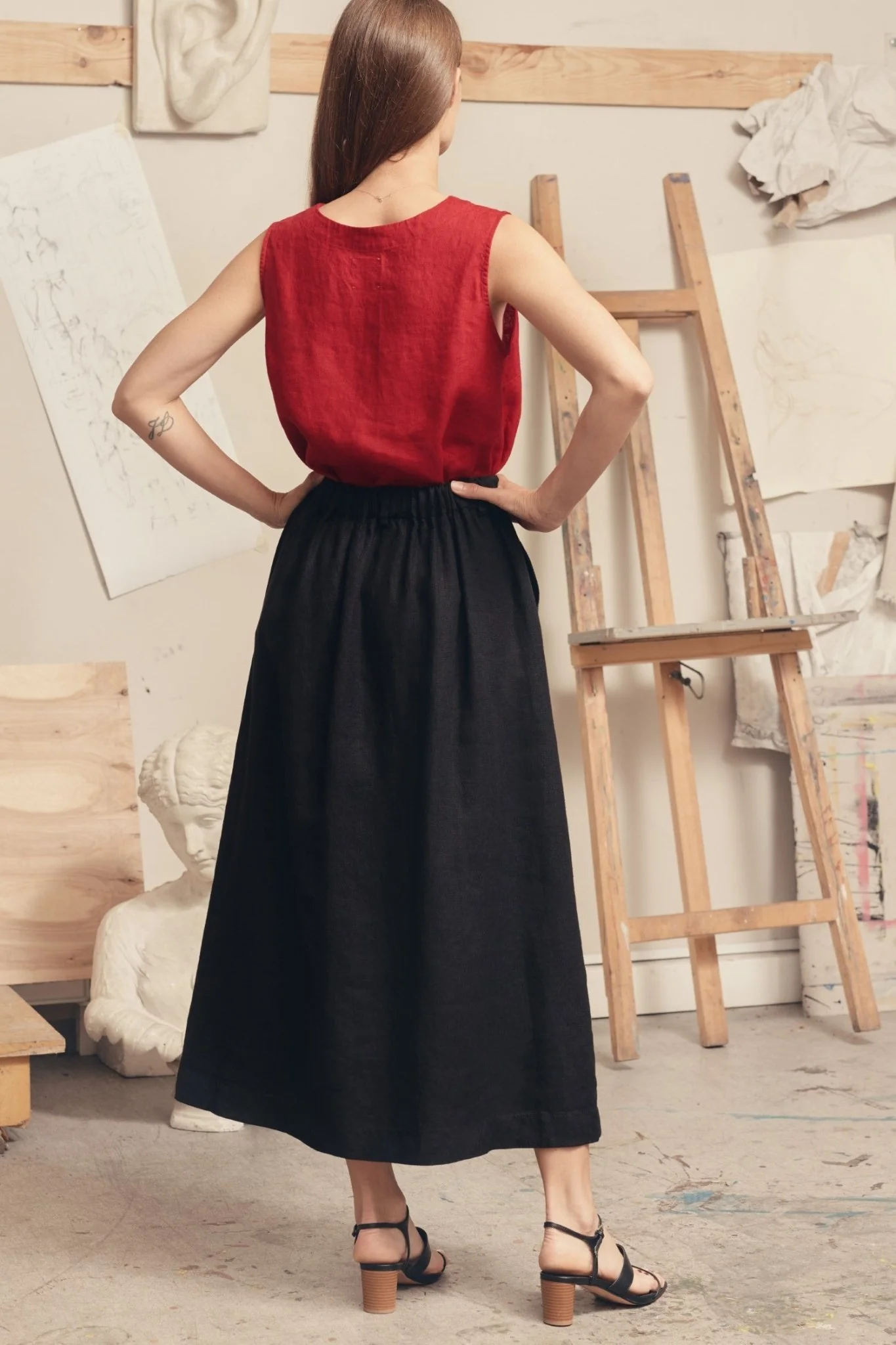 Black Linen Gardenia Skirt - Image 4