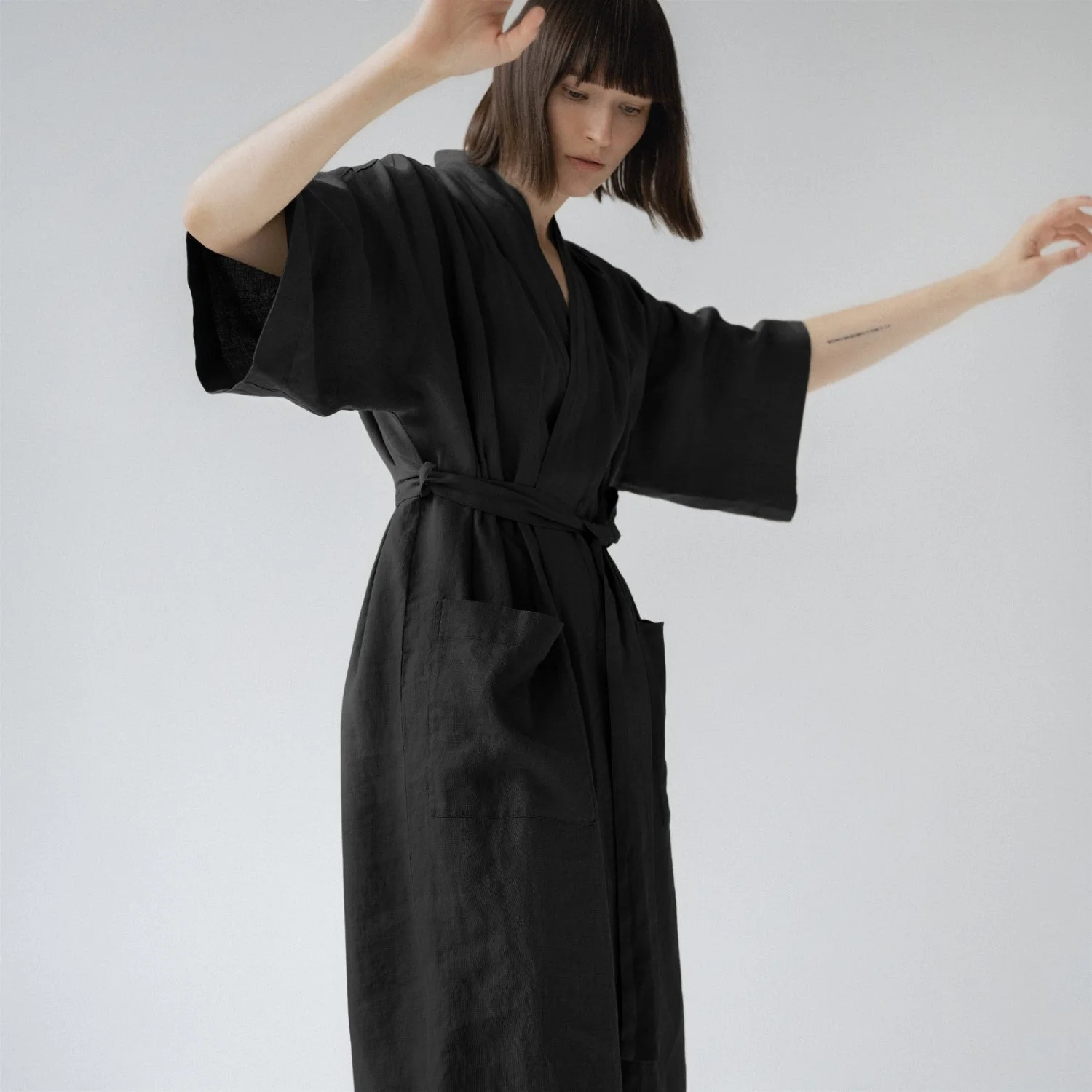 Black Linen Summer Bathrobe - Image 3