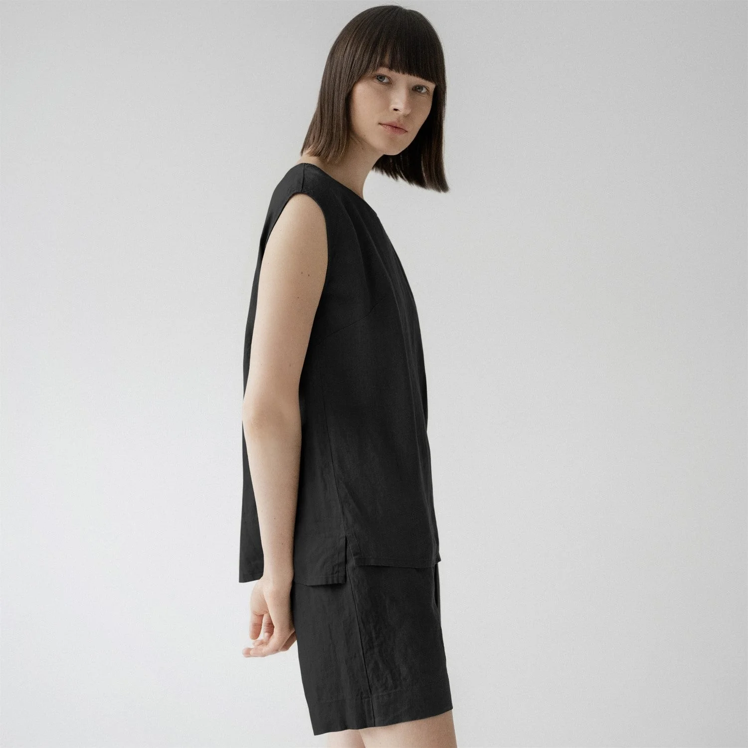 Black Linen Verbena Pyjama Set - Image 3
