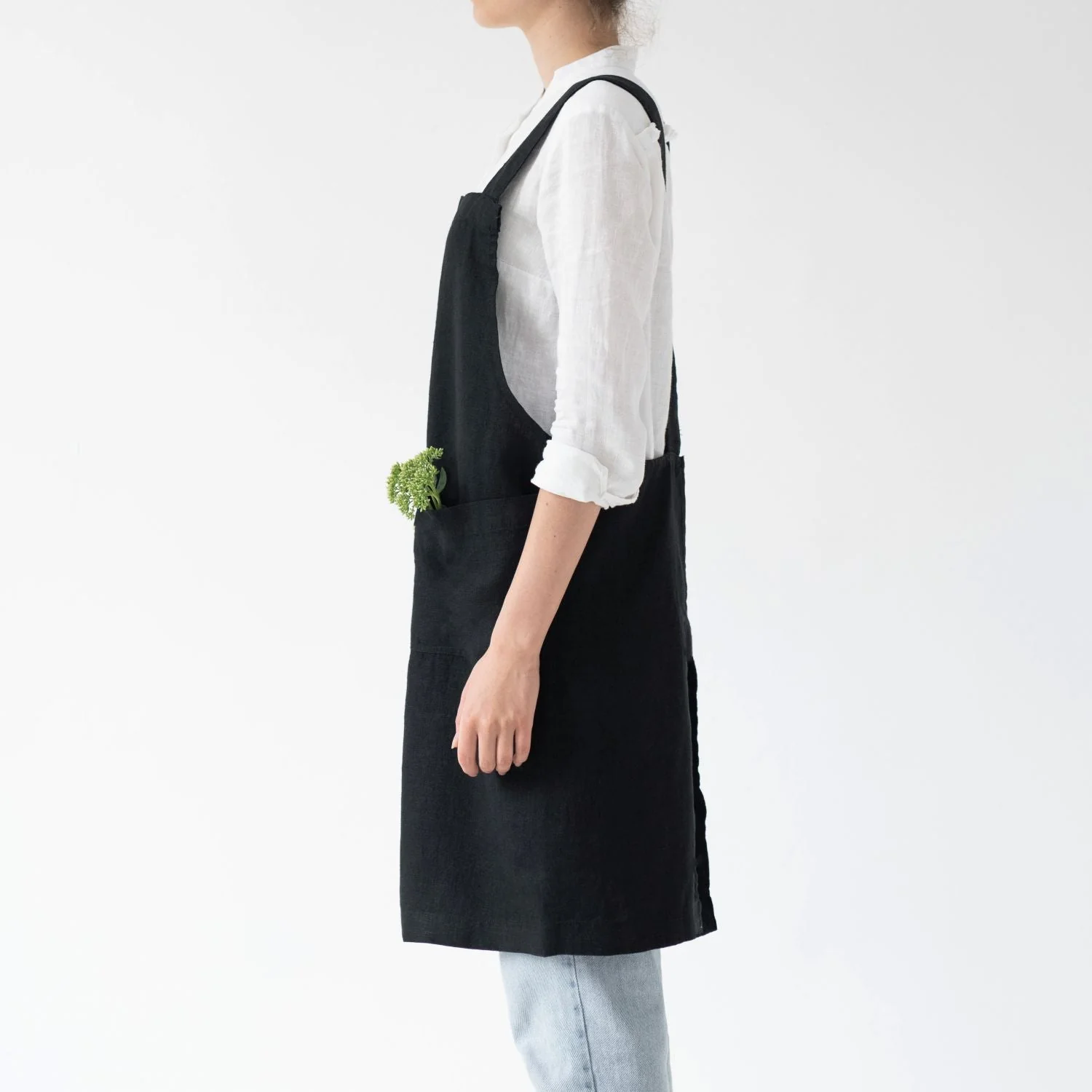 LIMITED EDITION Black Linen Crossback Apron - Image 2
