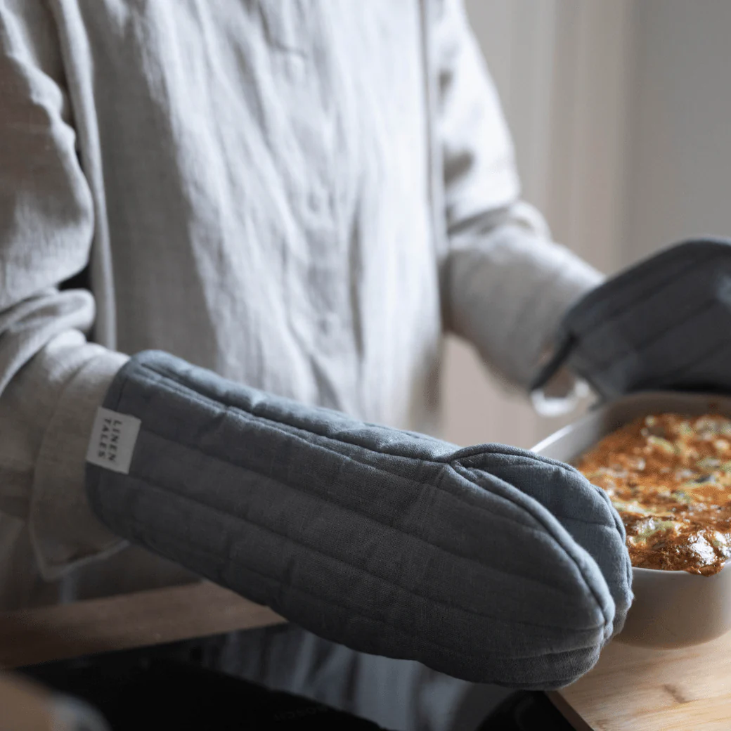 Blue Fog Linen Oven Mitt - Image 3