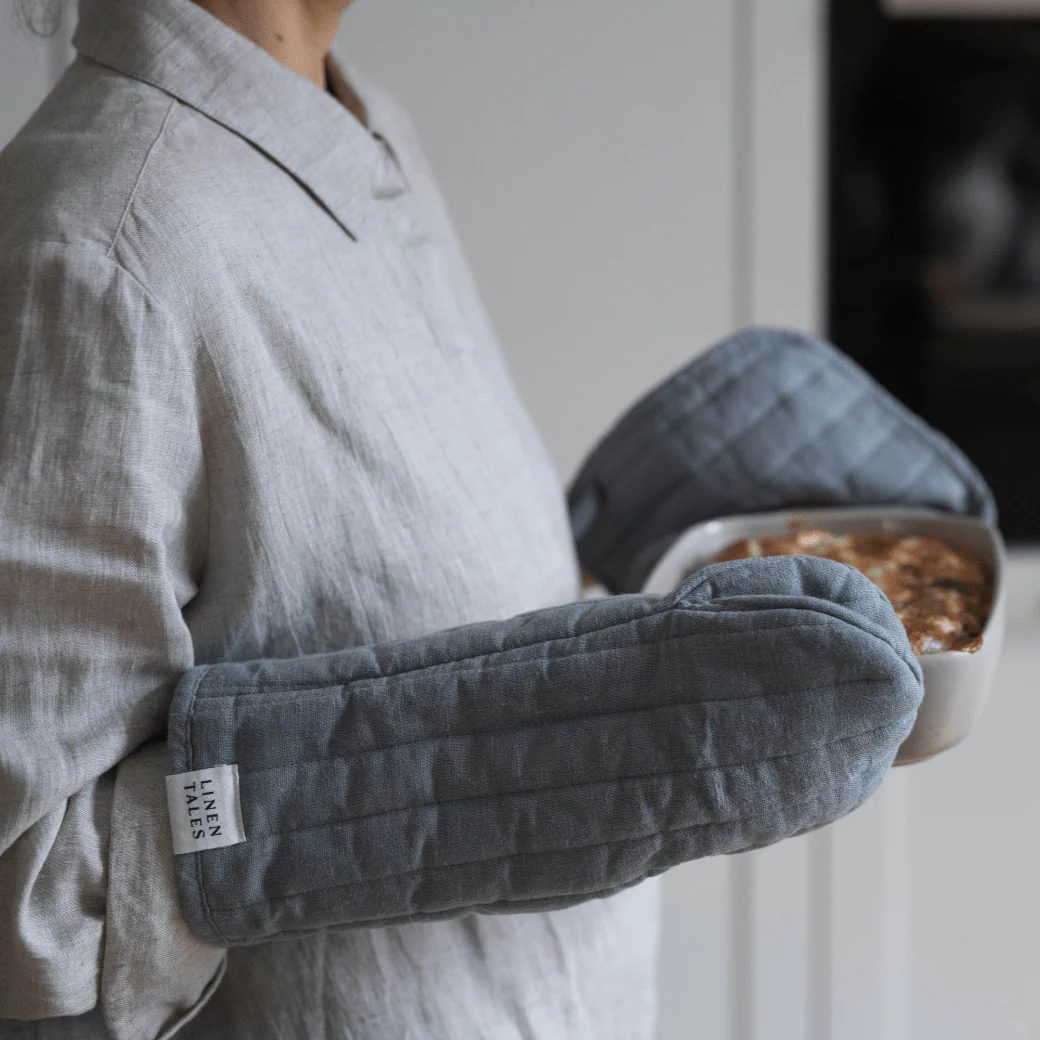 Blue Fog Linen Oven Mitt - Image 4
