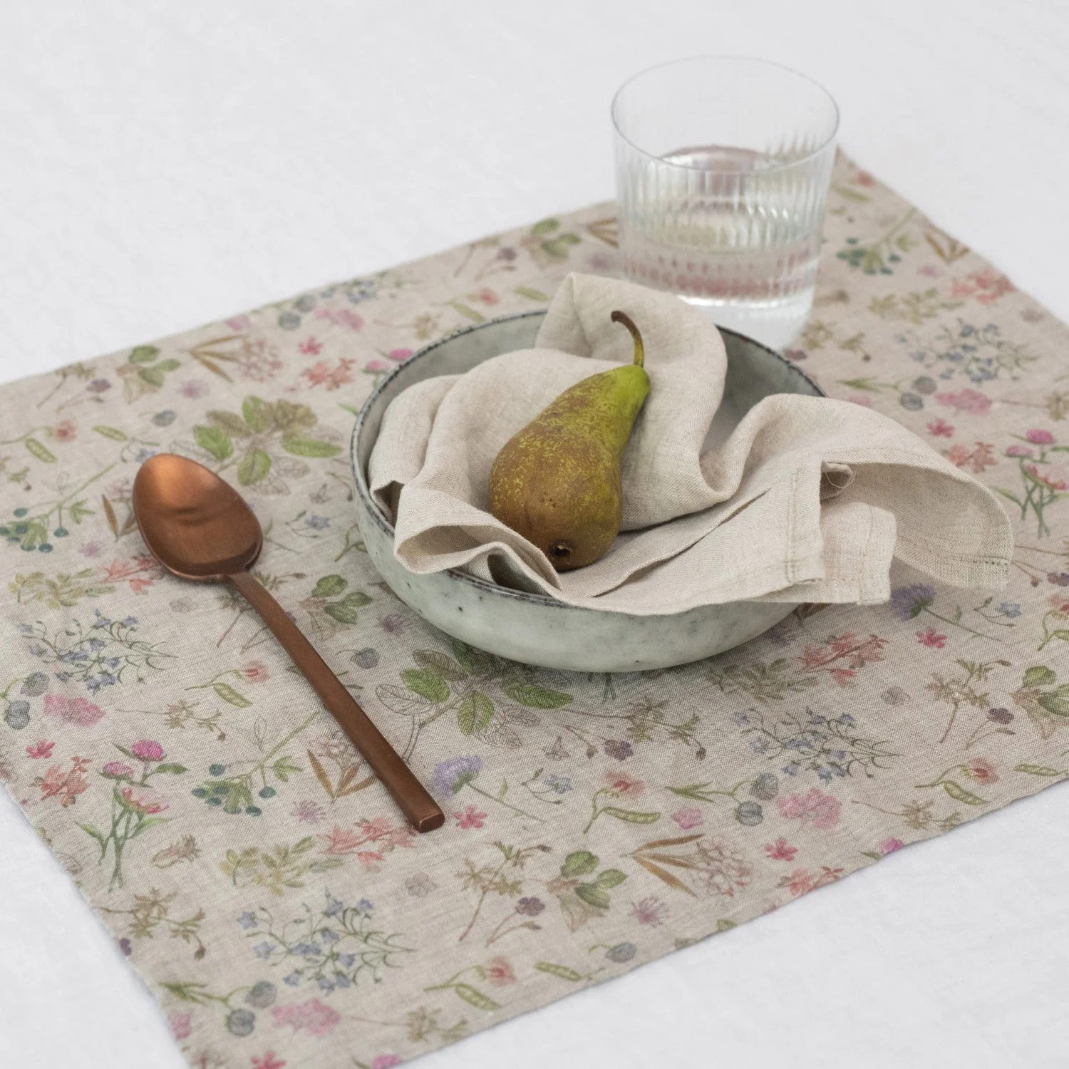 Botani Lightweight Linen Placemat - Image 3