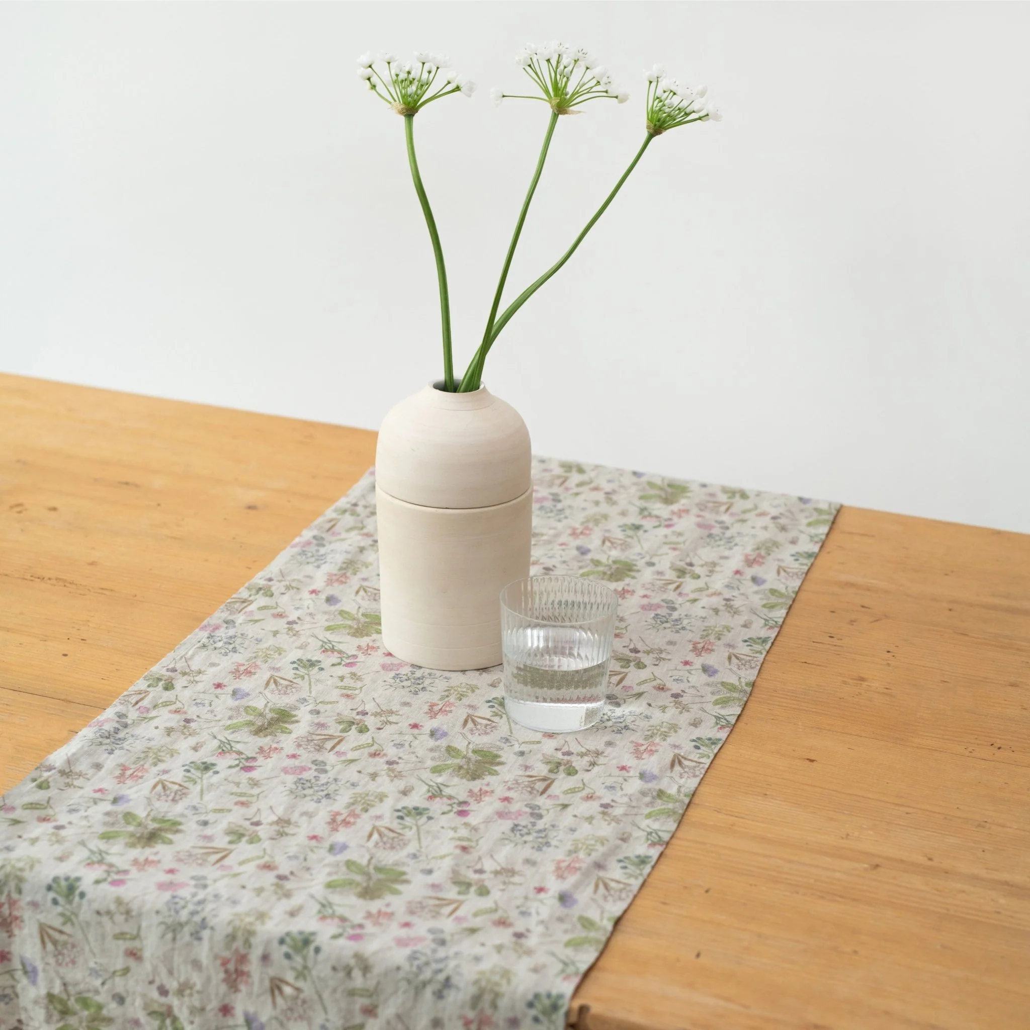 Botani Lightweight Linen Table Runner - Image 2