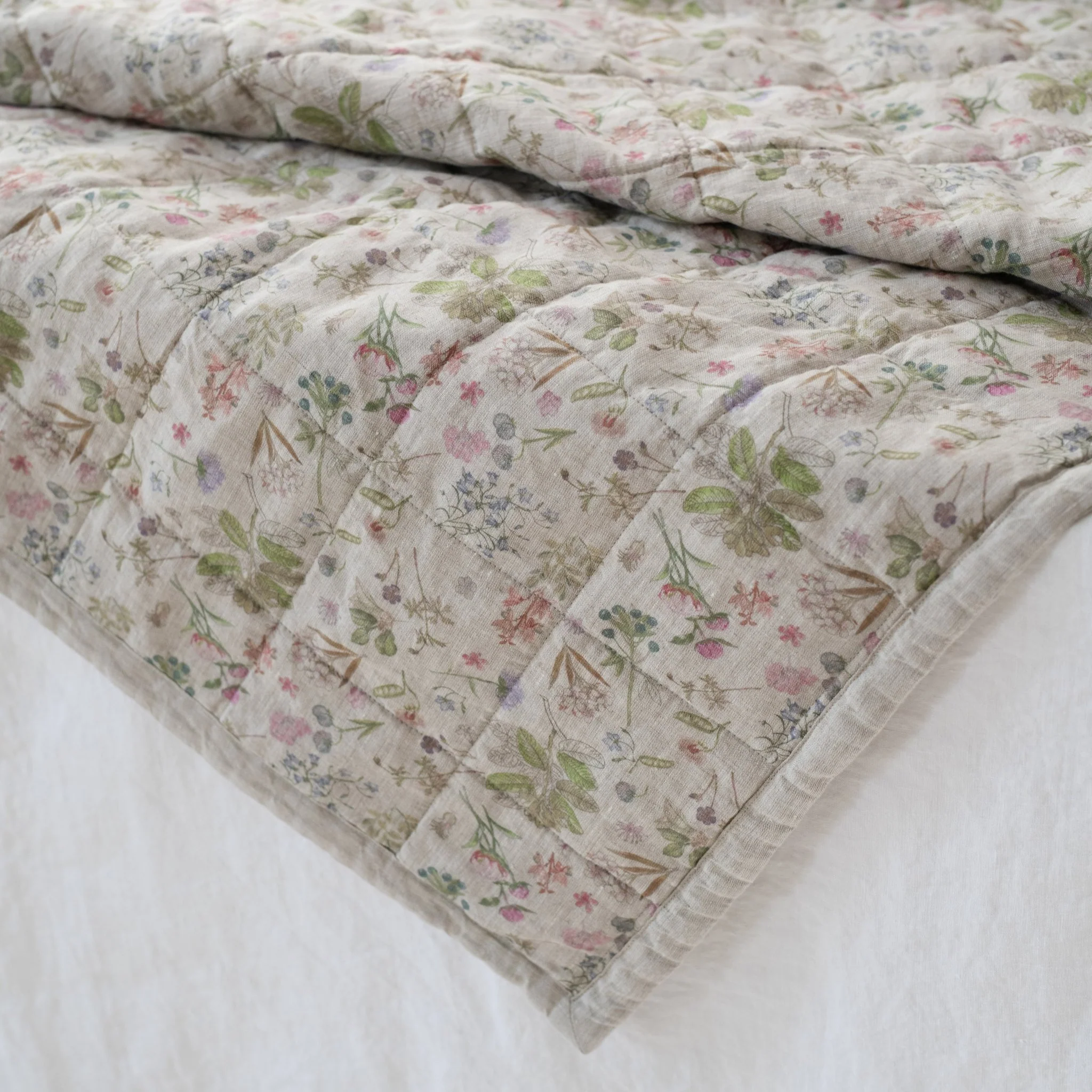 Botani & Melange Linen Quilted Blanket - Image 3