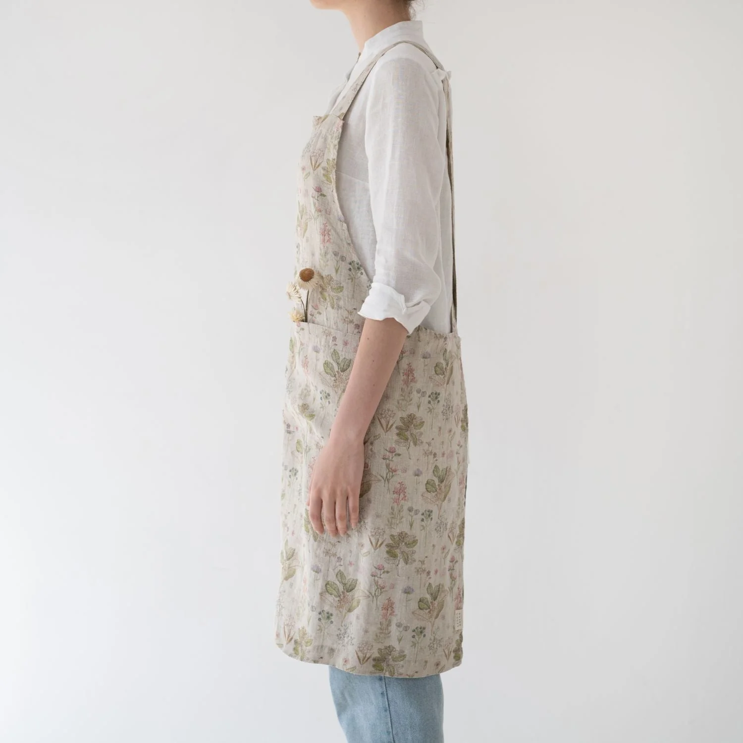 Botany Linen Crossback Apron - Image 2