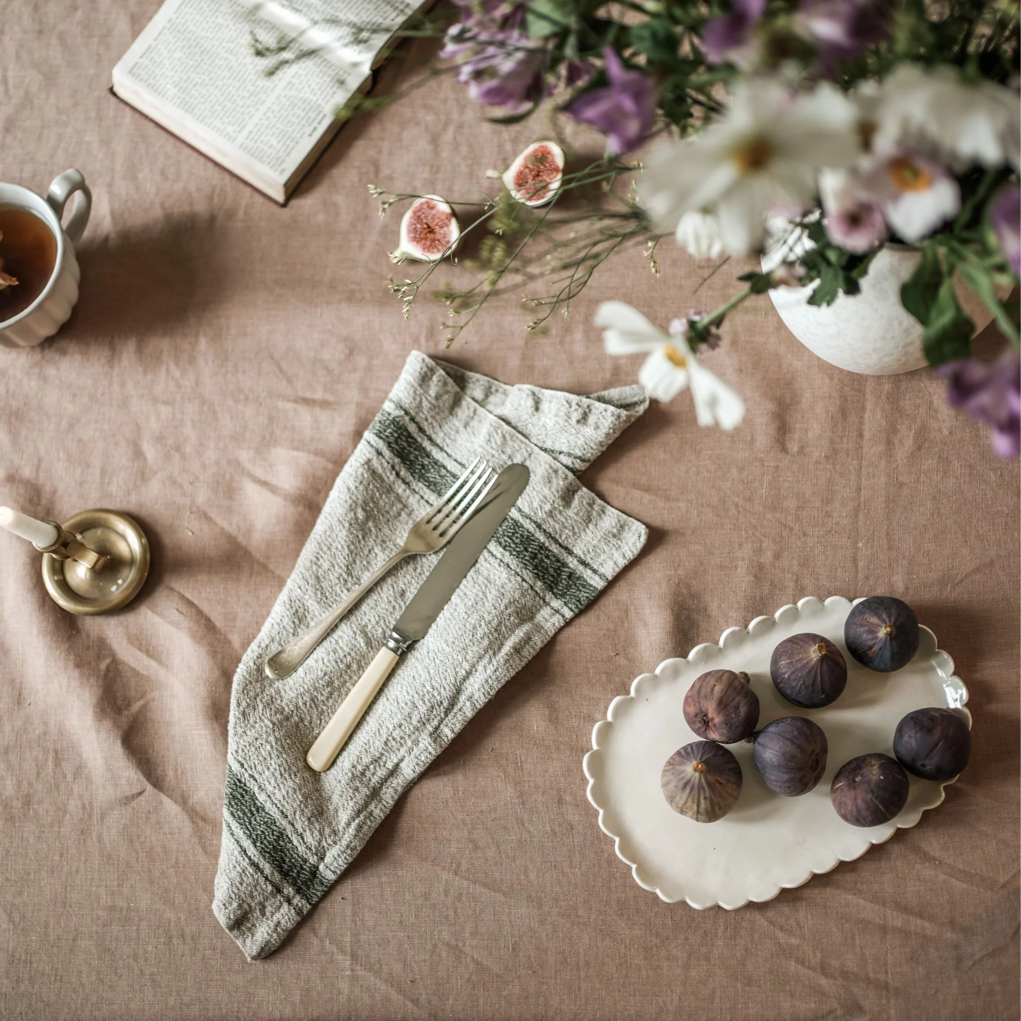 Cafe Creme Lightweight Linen Tablecloth - Image 3