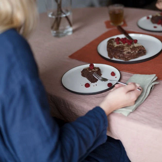Cafe Creme Linen Tablecloth - Image 3