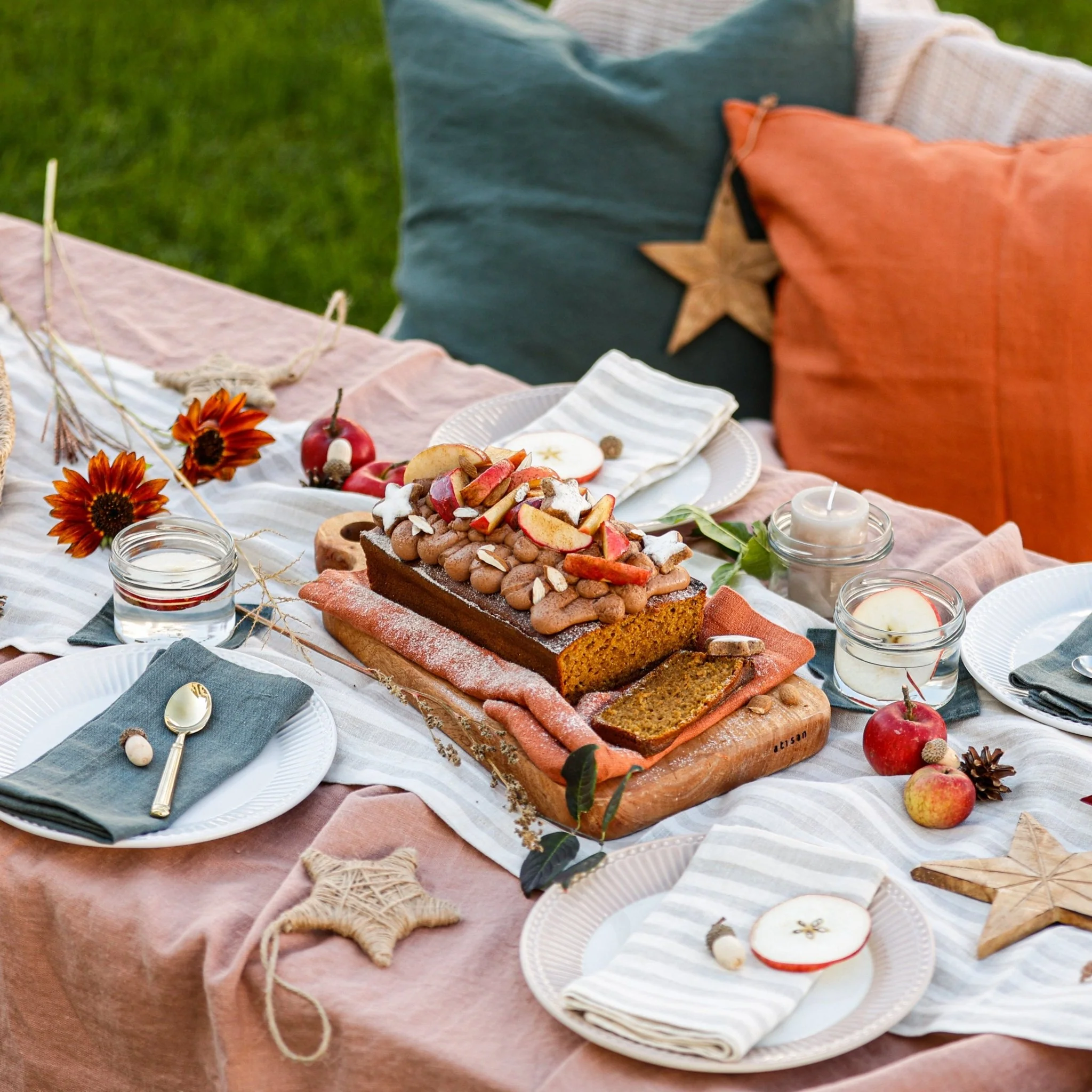 Cafe Creme Linen Tablecloth - Image 4