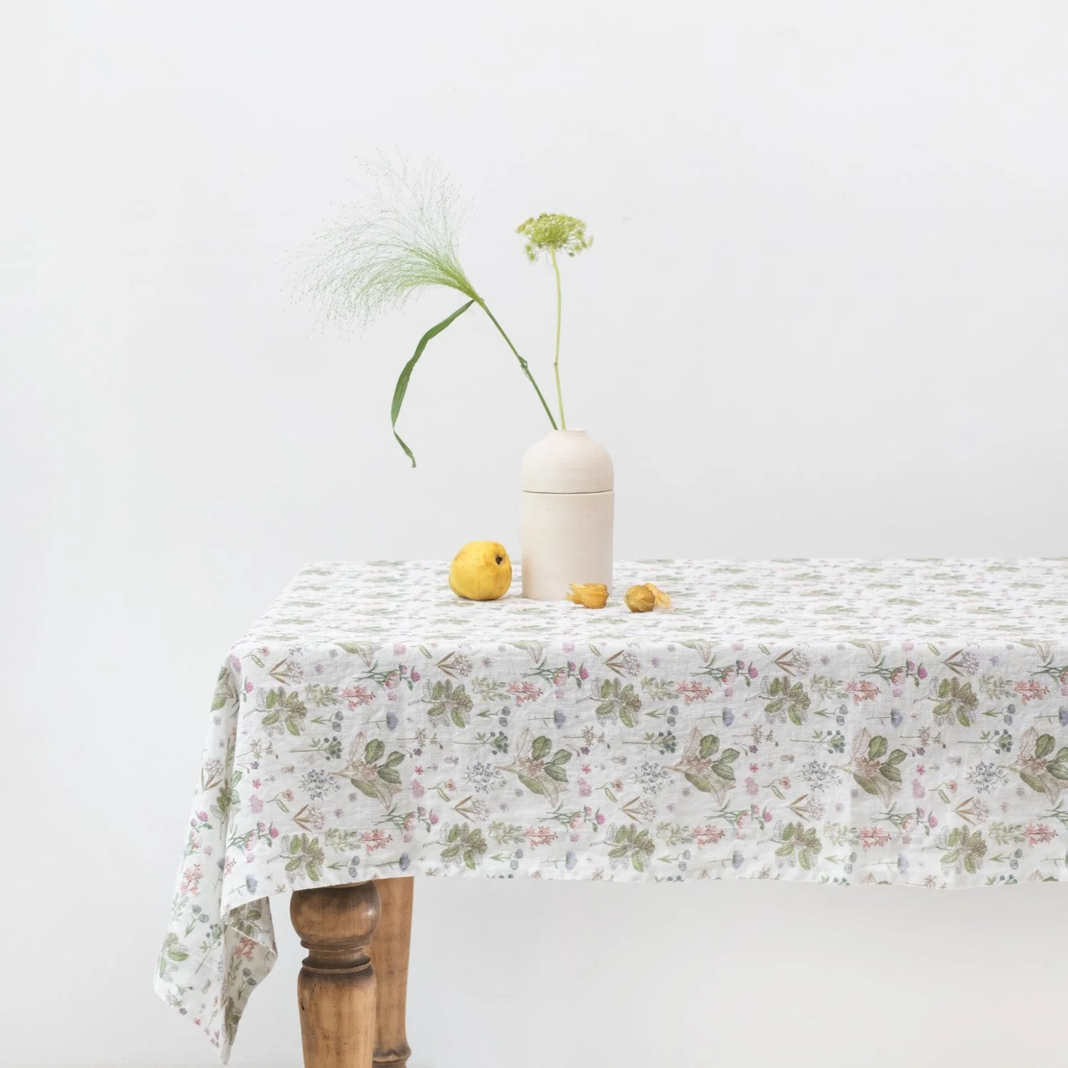 White Botany Linen Tablecloth