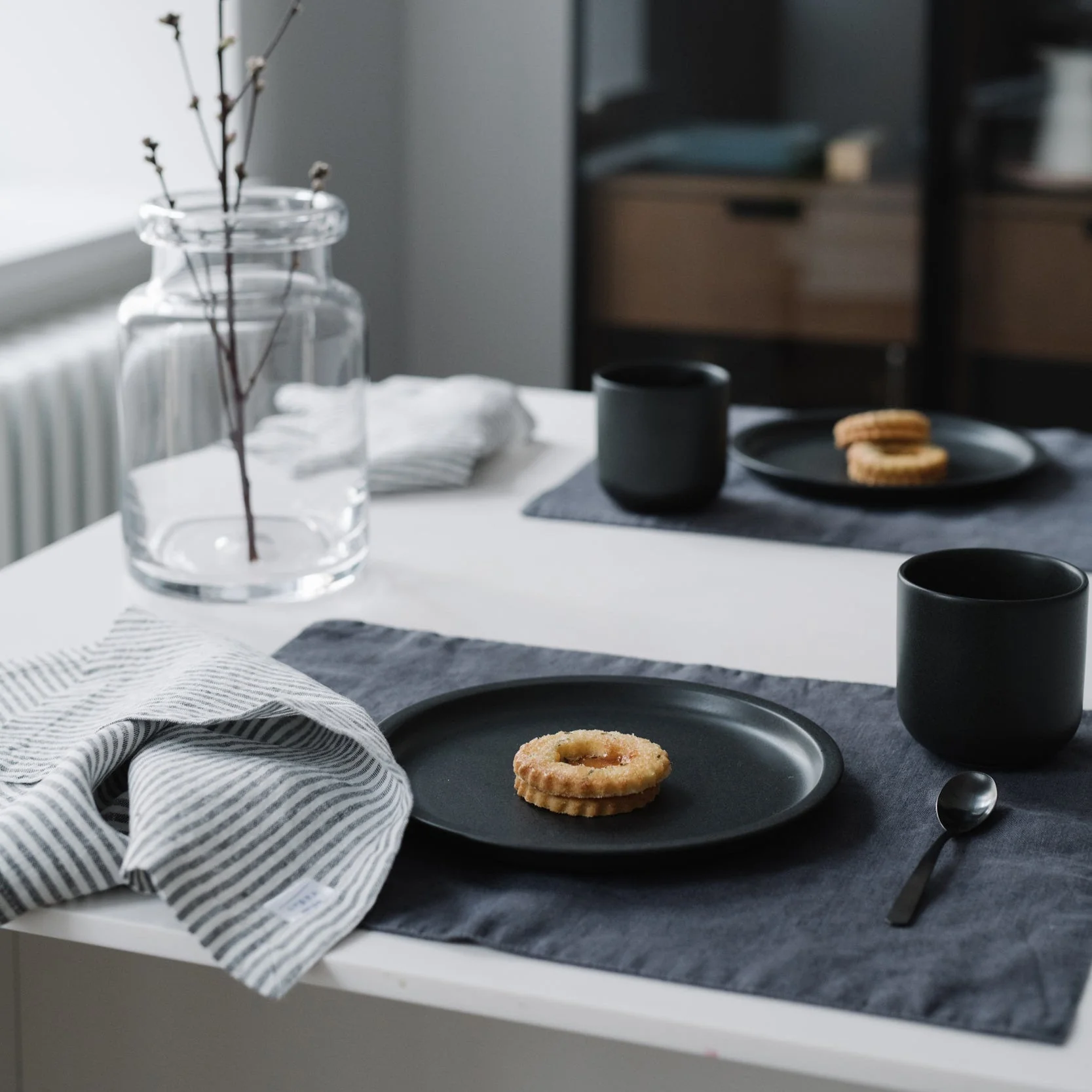 LIMITED EDITION Dark Grey Linen Placemat - Image 3