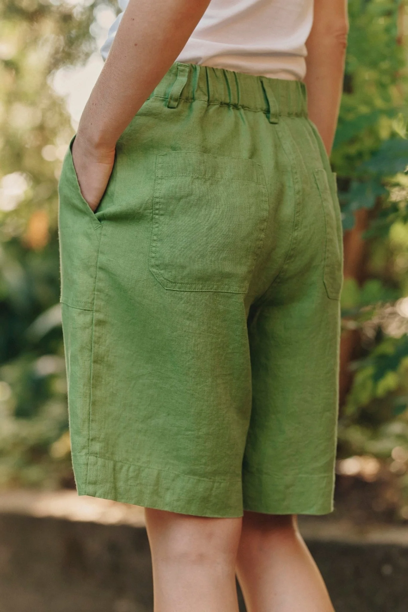 Foliage Green Linen Etude Shorts - Image 3