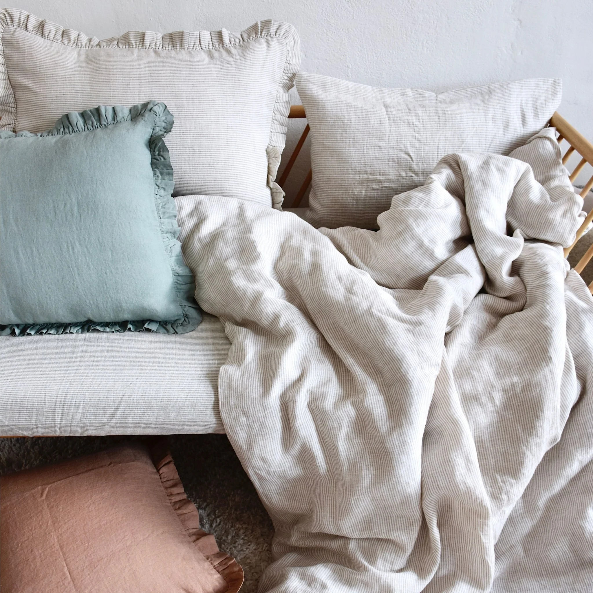 Green Milieu Linen Pillowcase with Frills - Image 2
