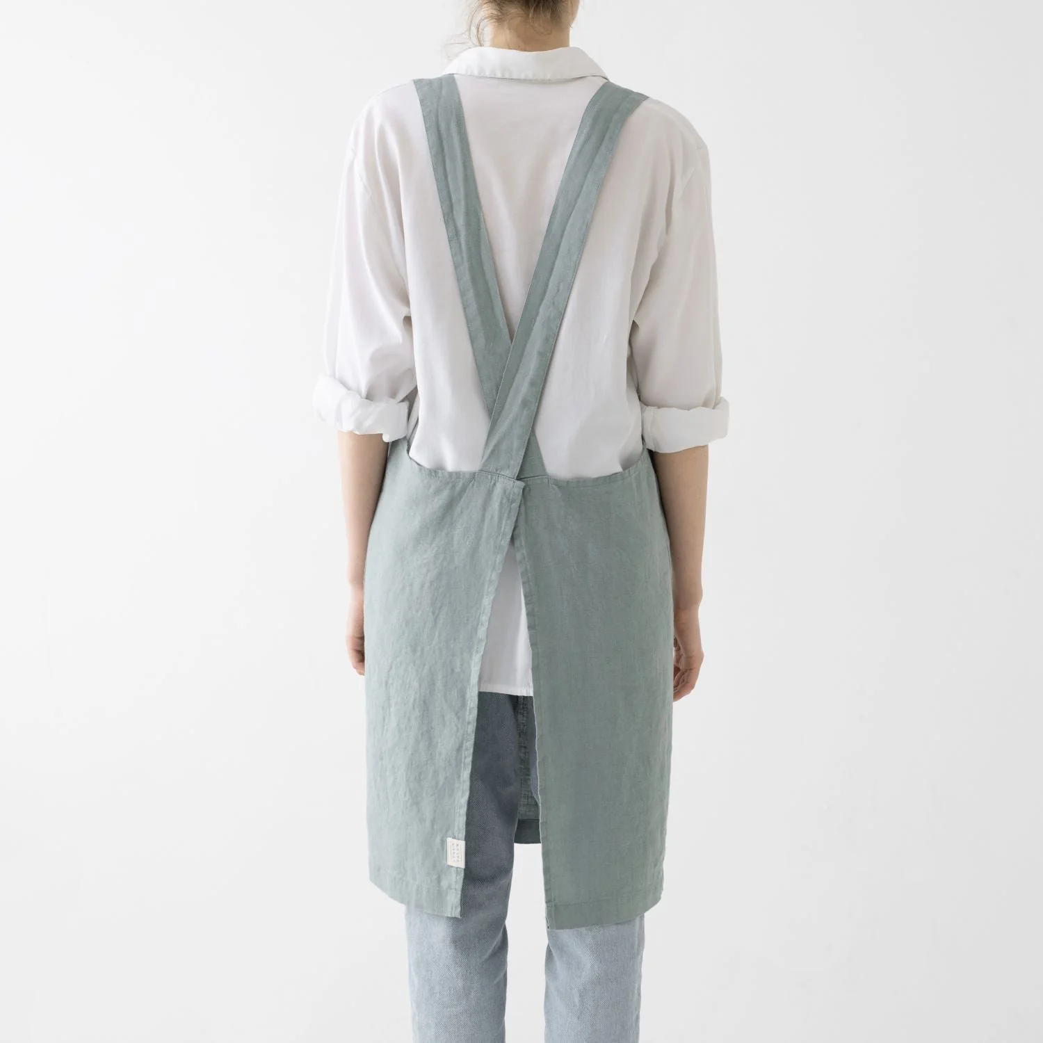 Green Milieu Linen Crossback Apron - Image 3