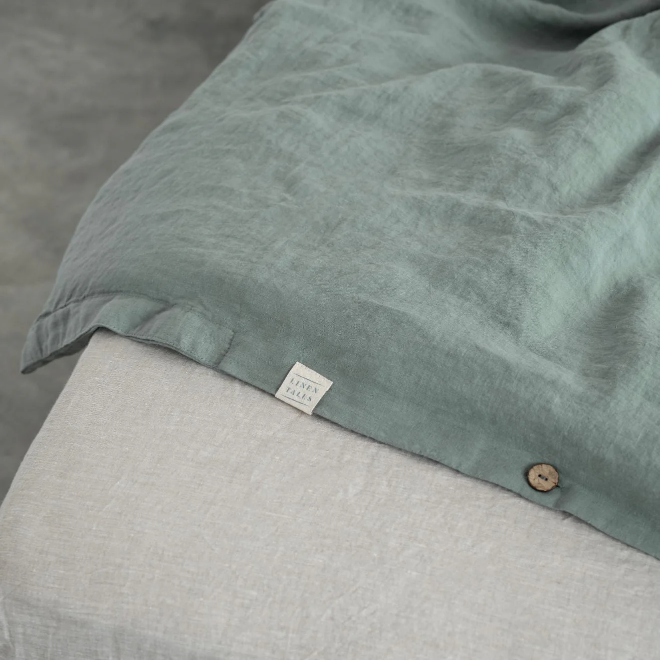 Green Milieu Linen Duvet Cover Set - Image 5