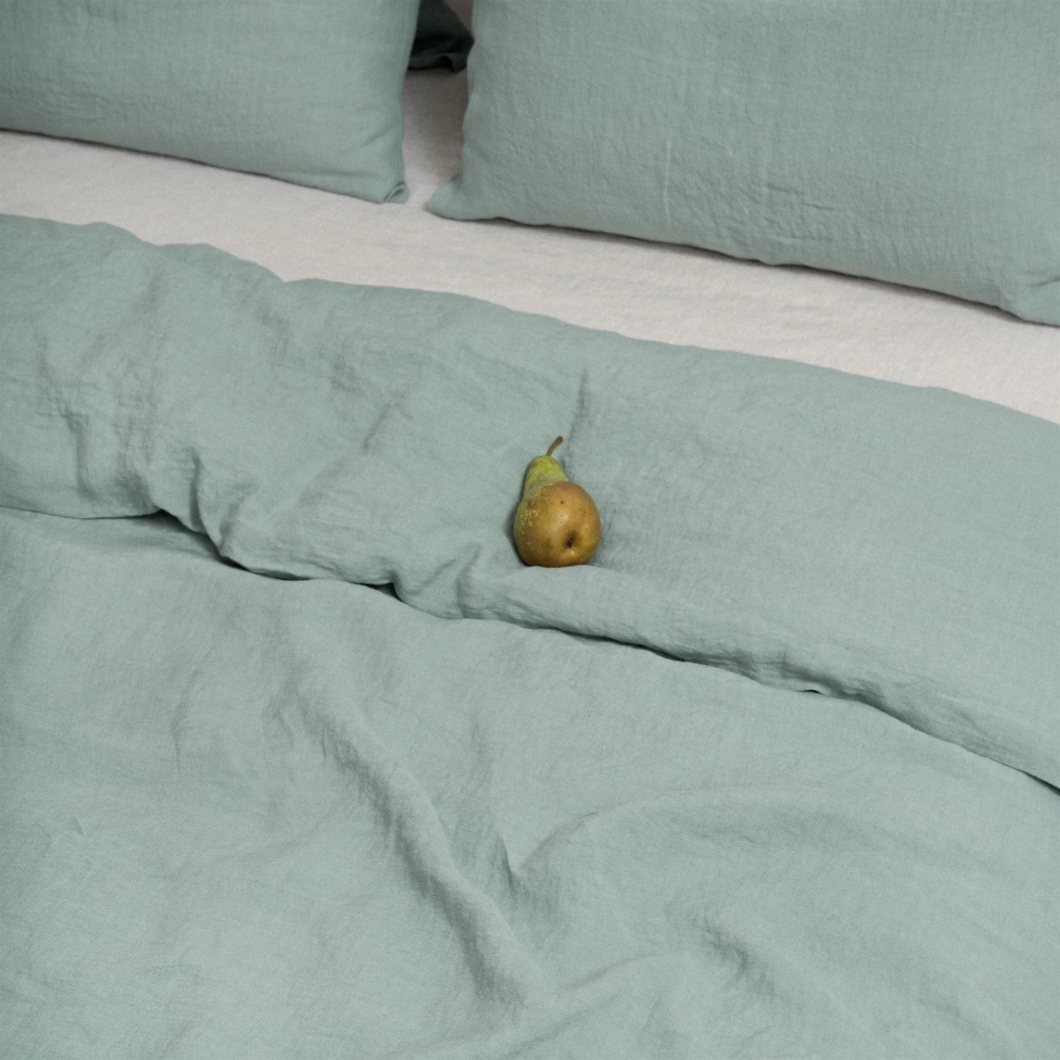 Green Milieu Linen Duvet Cover Set - Image 6