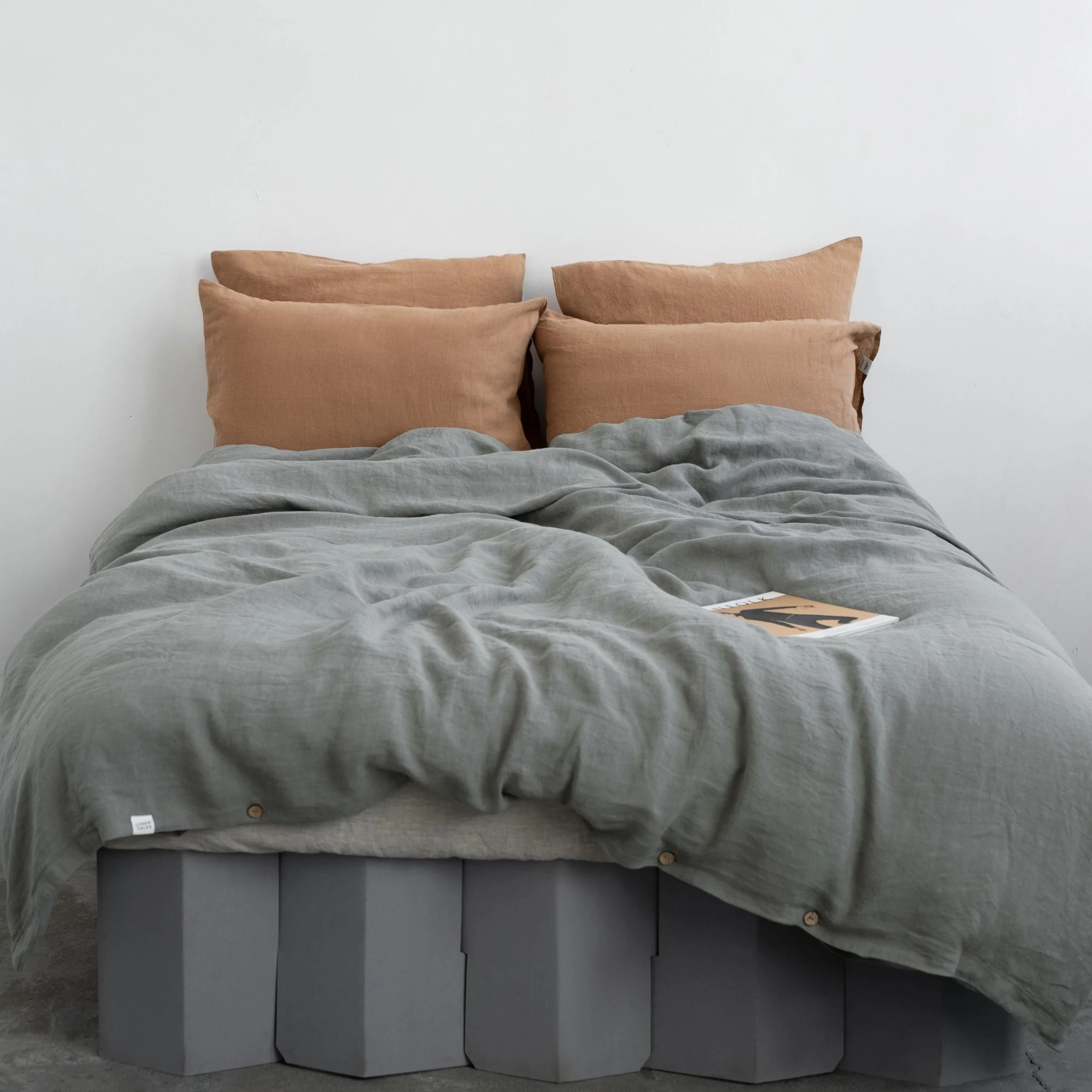 LIMITED EDITION Khaki Linen Duvet Cover - Image 4