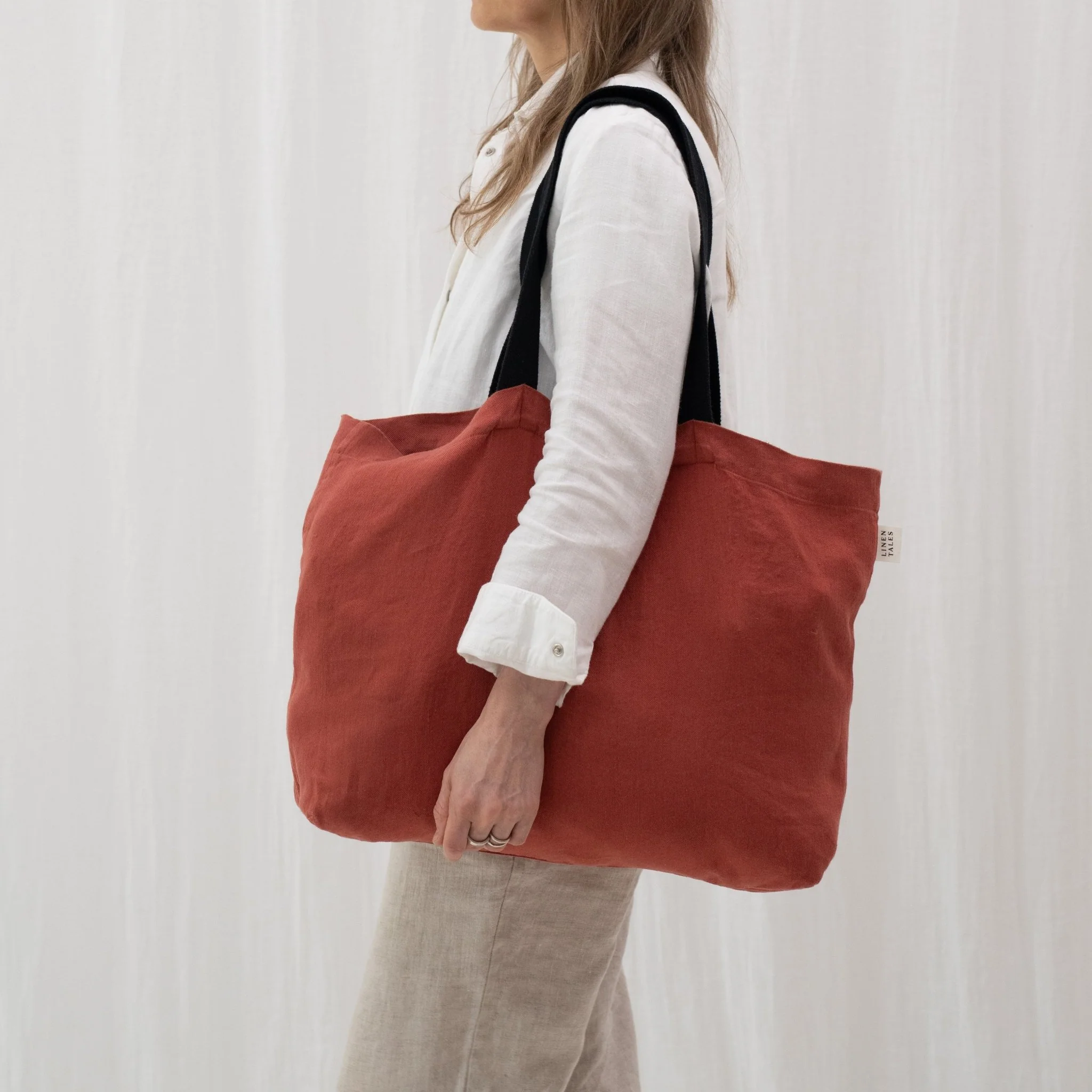 LIMITED EDITION Linen Tales Ashberry Twill Linen Shoulder Bag