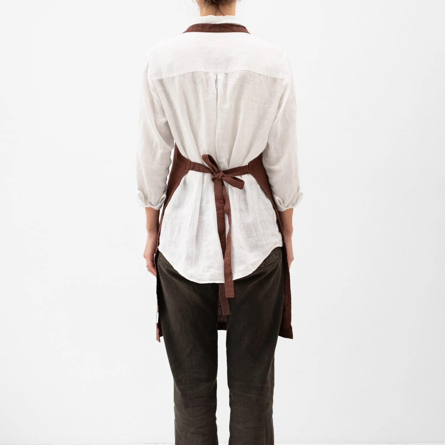 Chocolate Linen Daily Apron - Image 3