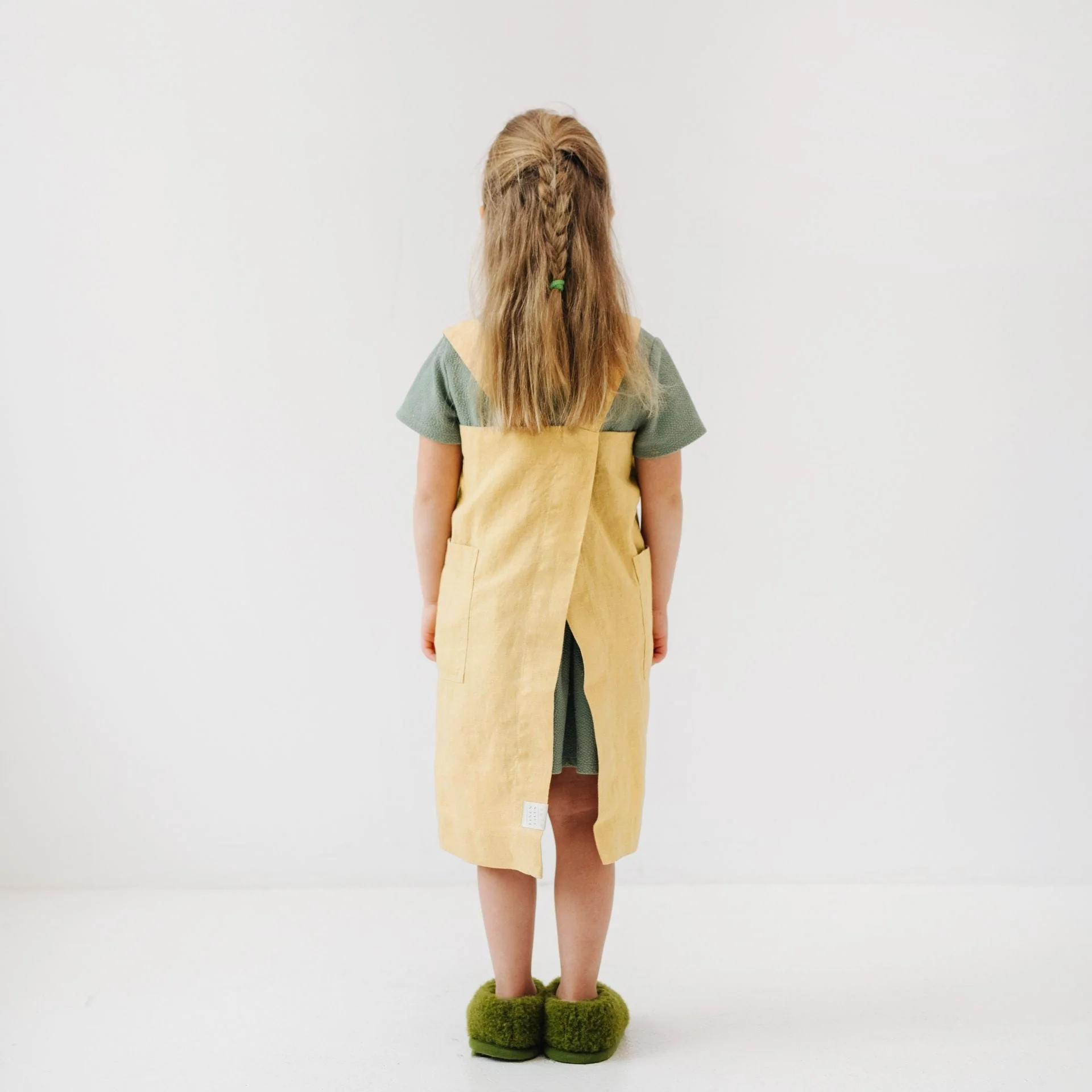 Kids Butter Linen Pinafore Apron - Image 2
