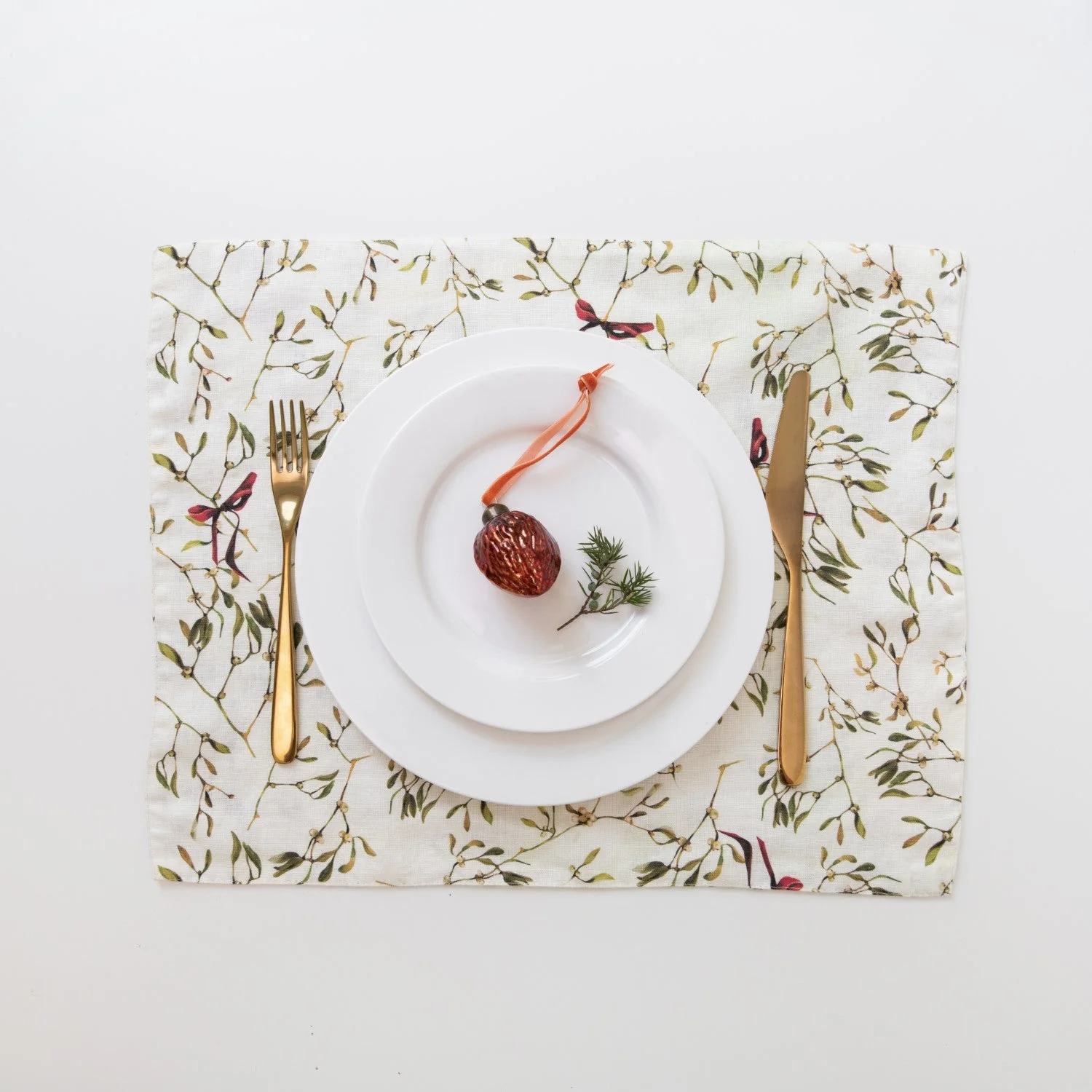 Mistletoe Linen Placemat