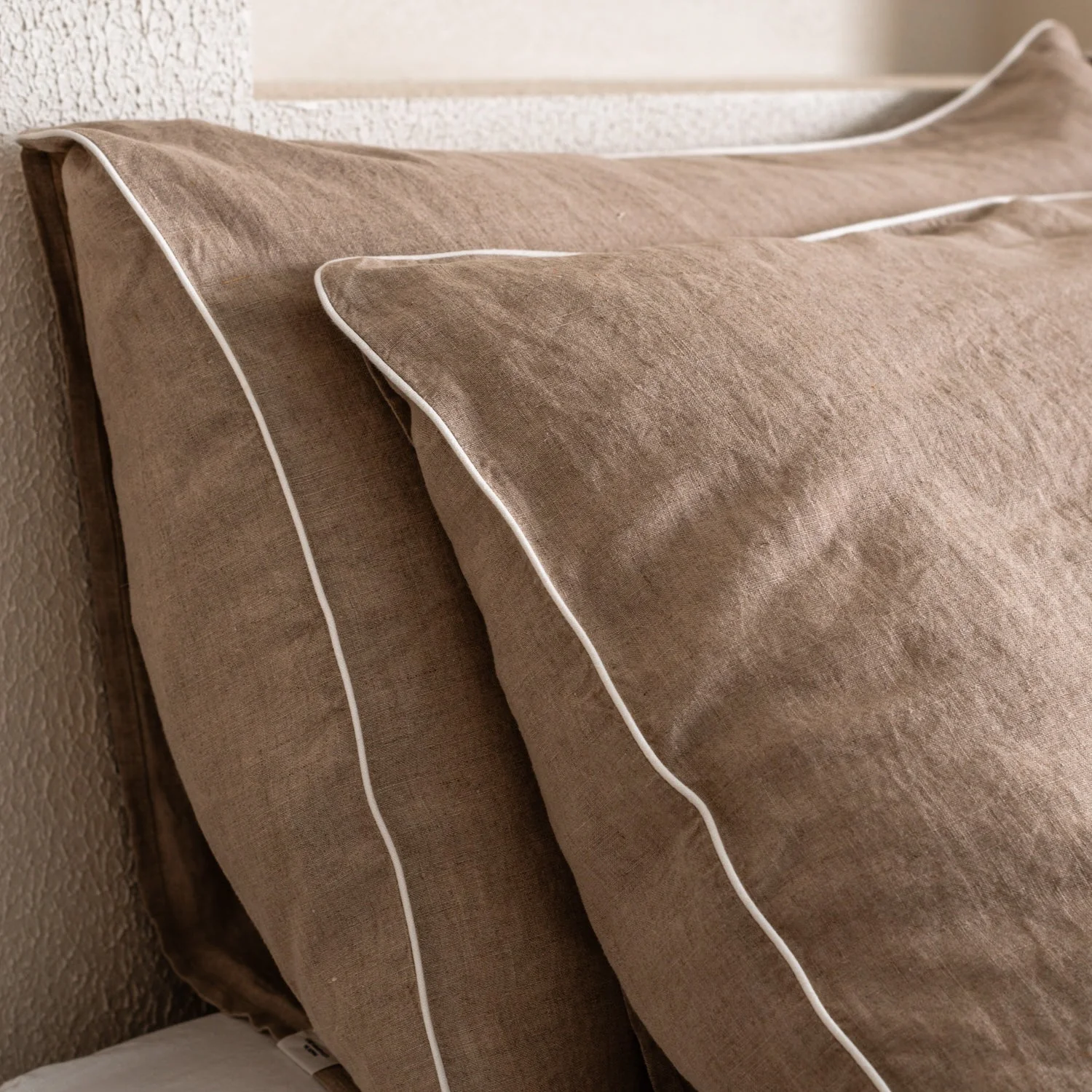 Natural Linen Pillowcase with White Piping Set of 2 - Image 3