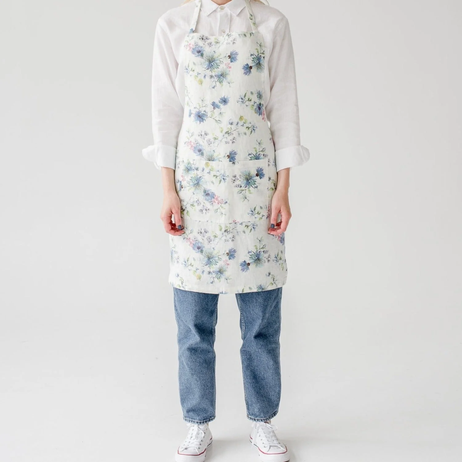 LIMITED EDITION White Flowers Linen Daily Apron